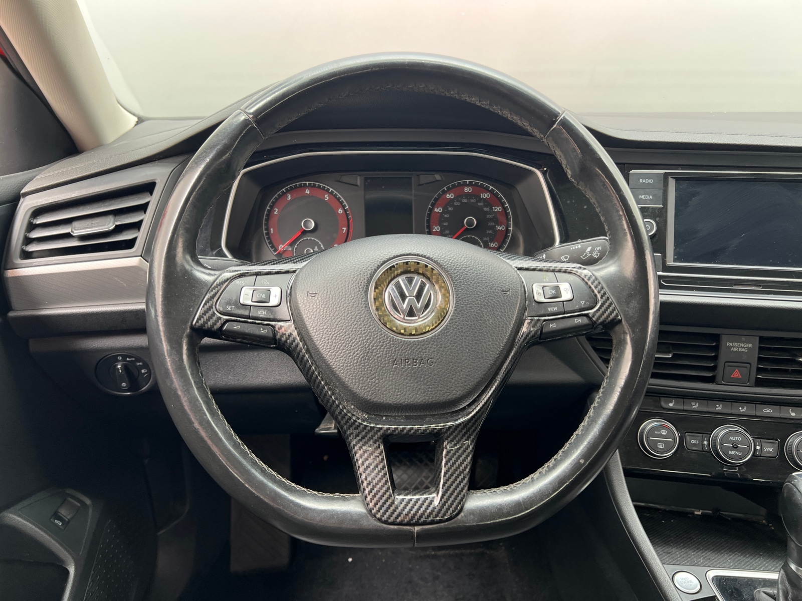 Thumbnail: 2019 Volkswagen Jetta - 4