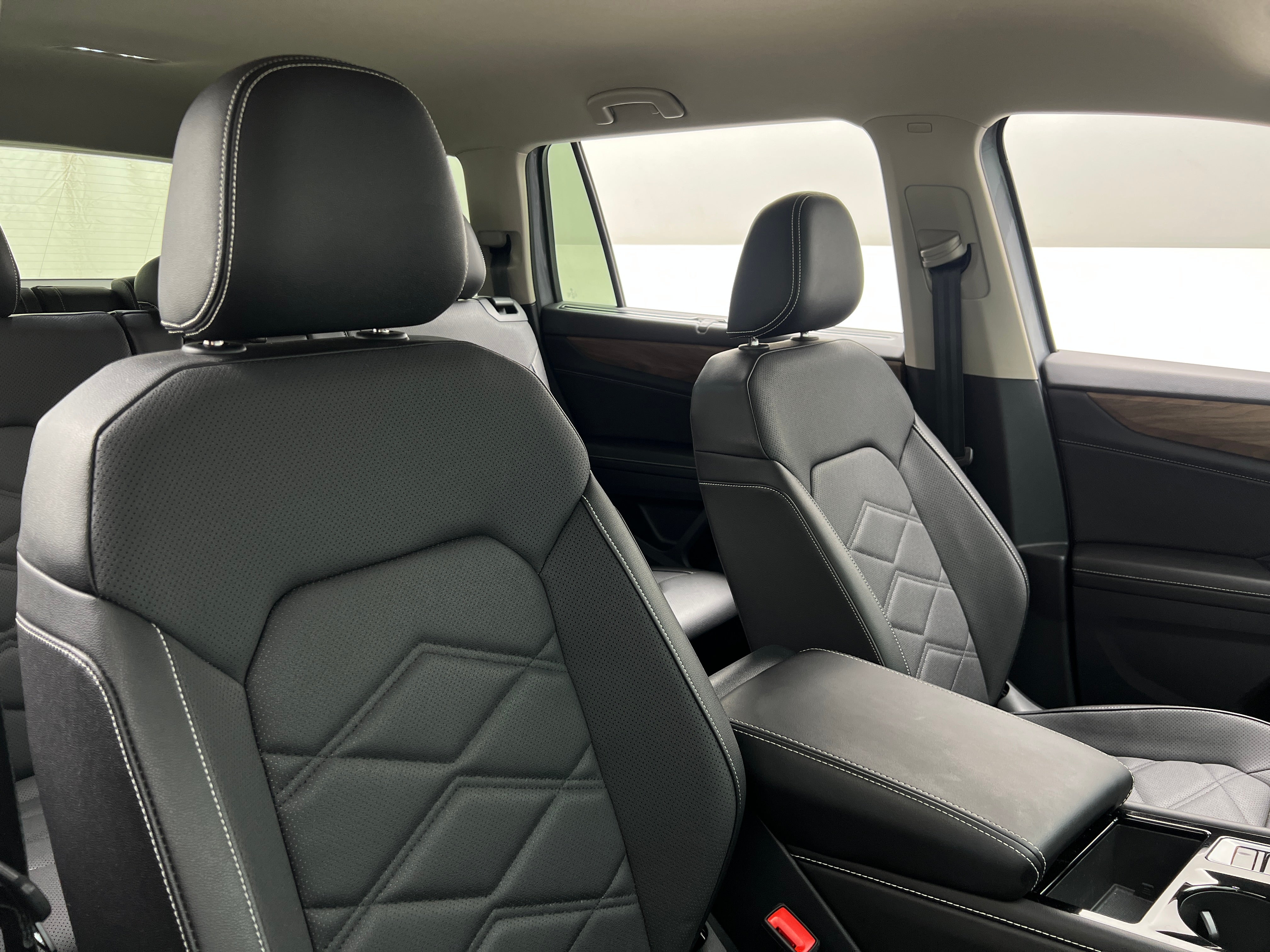 2026 Volkswagen Atlas SE w/Tech