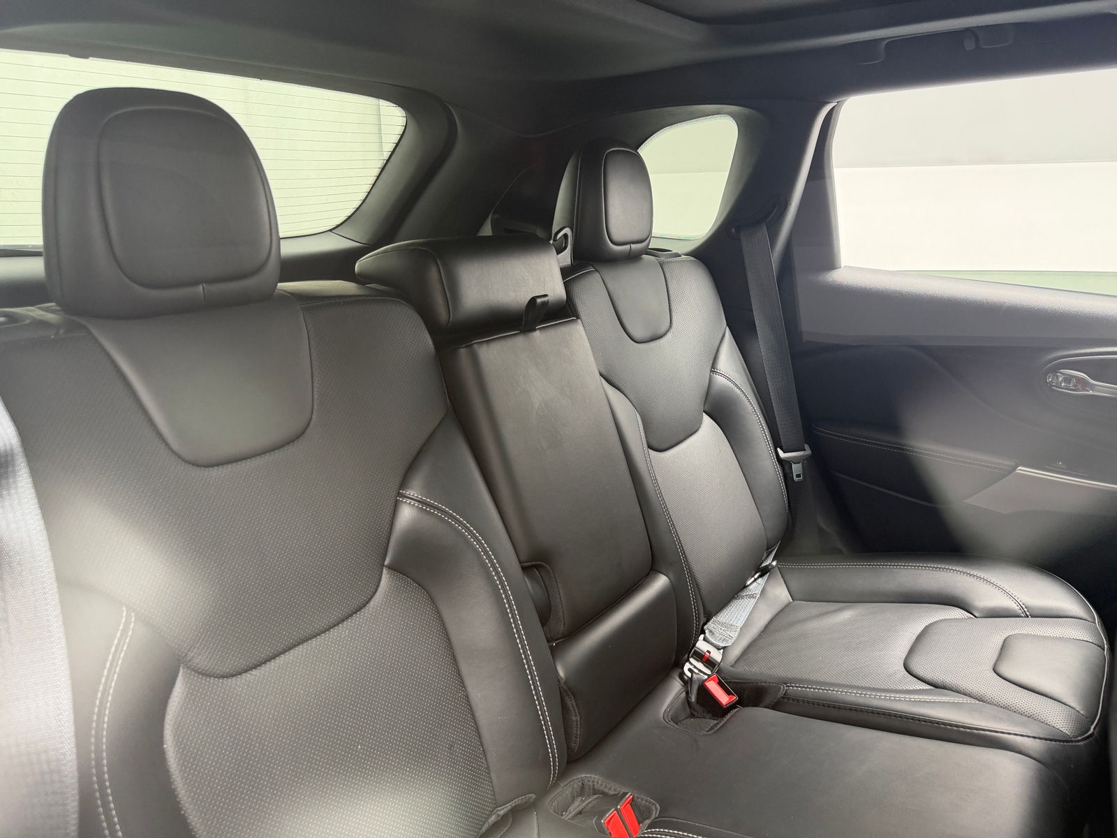 Thumbnail: 2021 Jeep Cherokee - 5