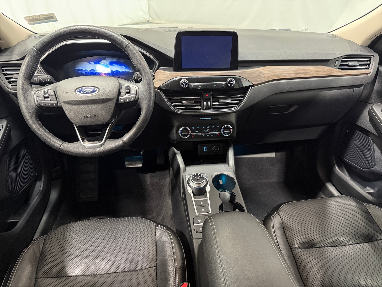 Thumbnail: 2020 Ford Escape - 2