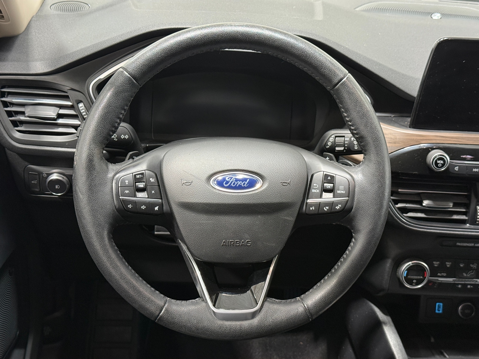 Thumbnail: 2020 Ford Escape - 4