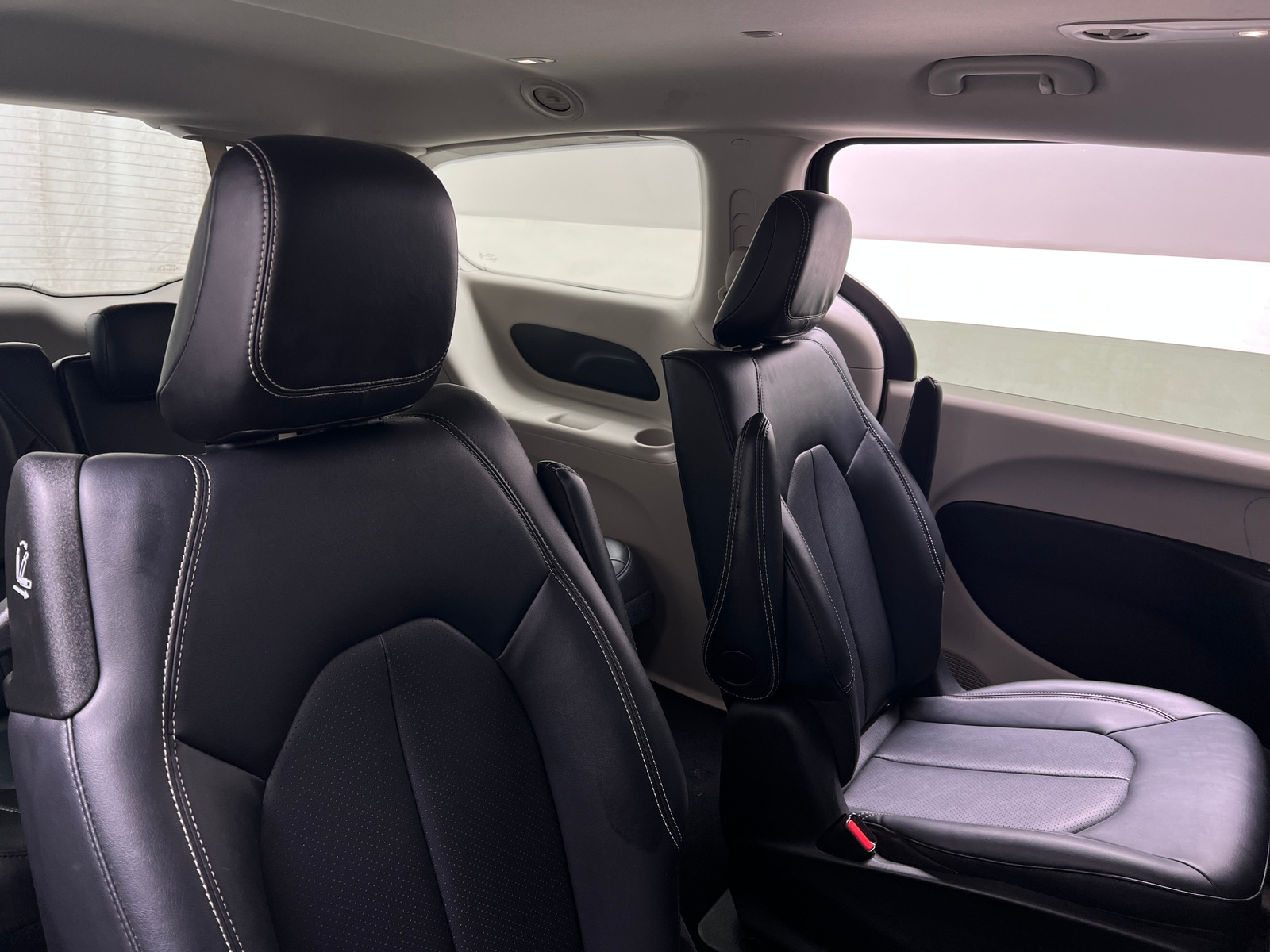 Thumbnail: 2024 Chrysler Pacifica - 5