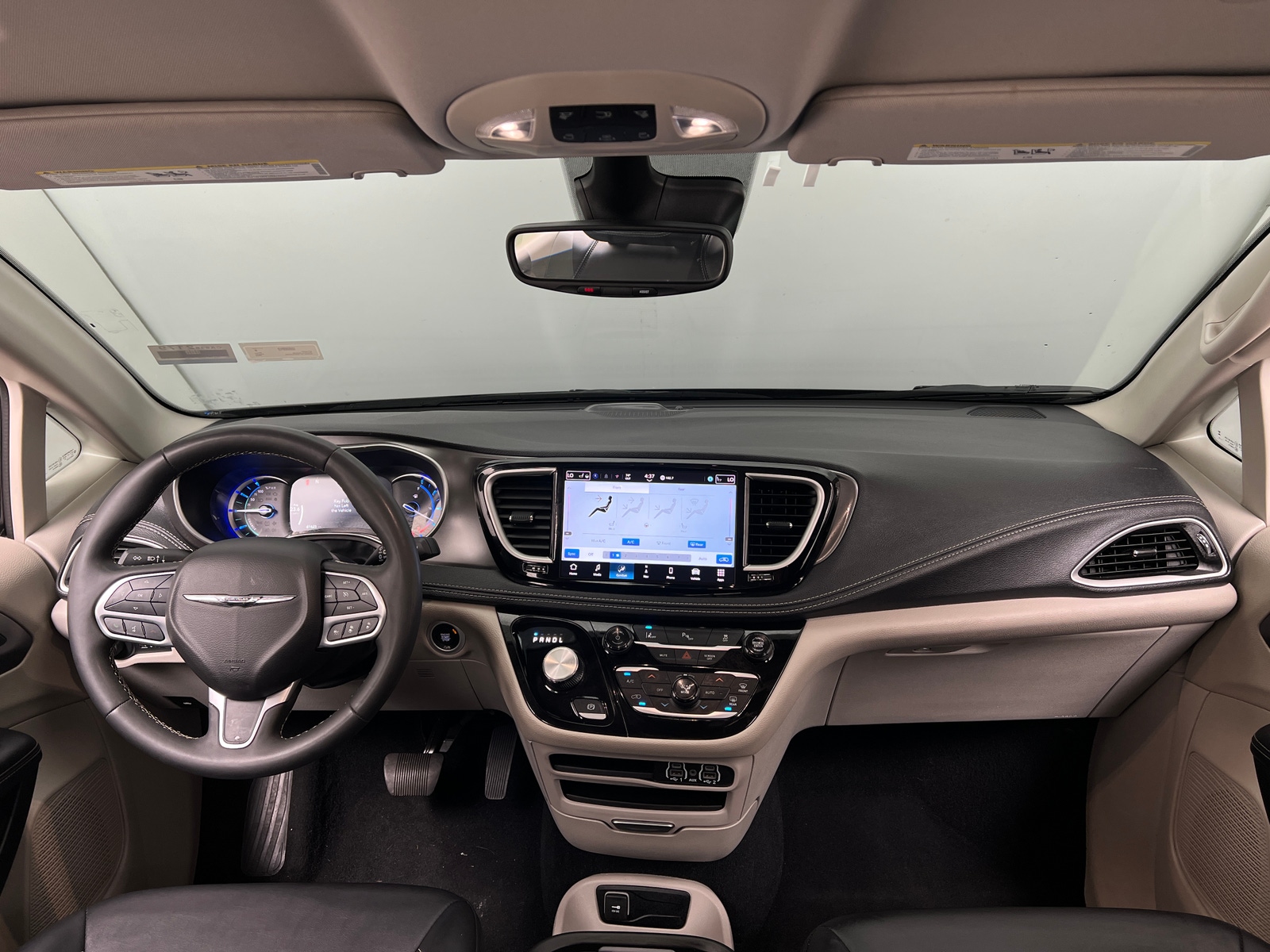 Thumbnail: 2024 Chrysler Pacifica - 2