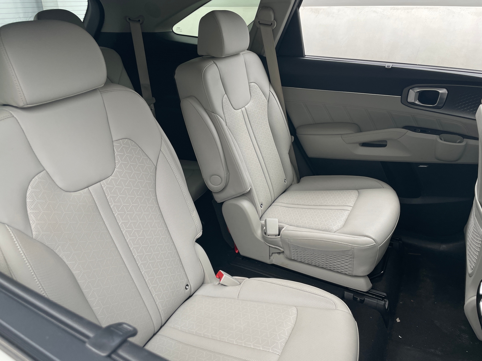 Thumbnail: 2023 Kia Sorento - 5