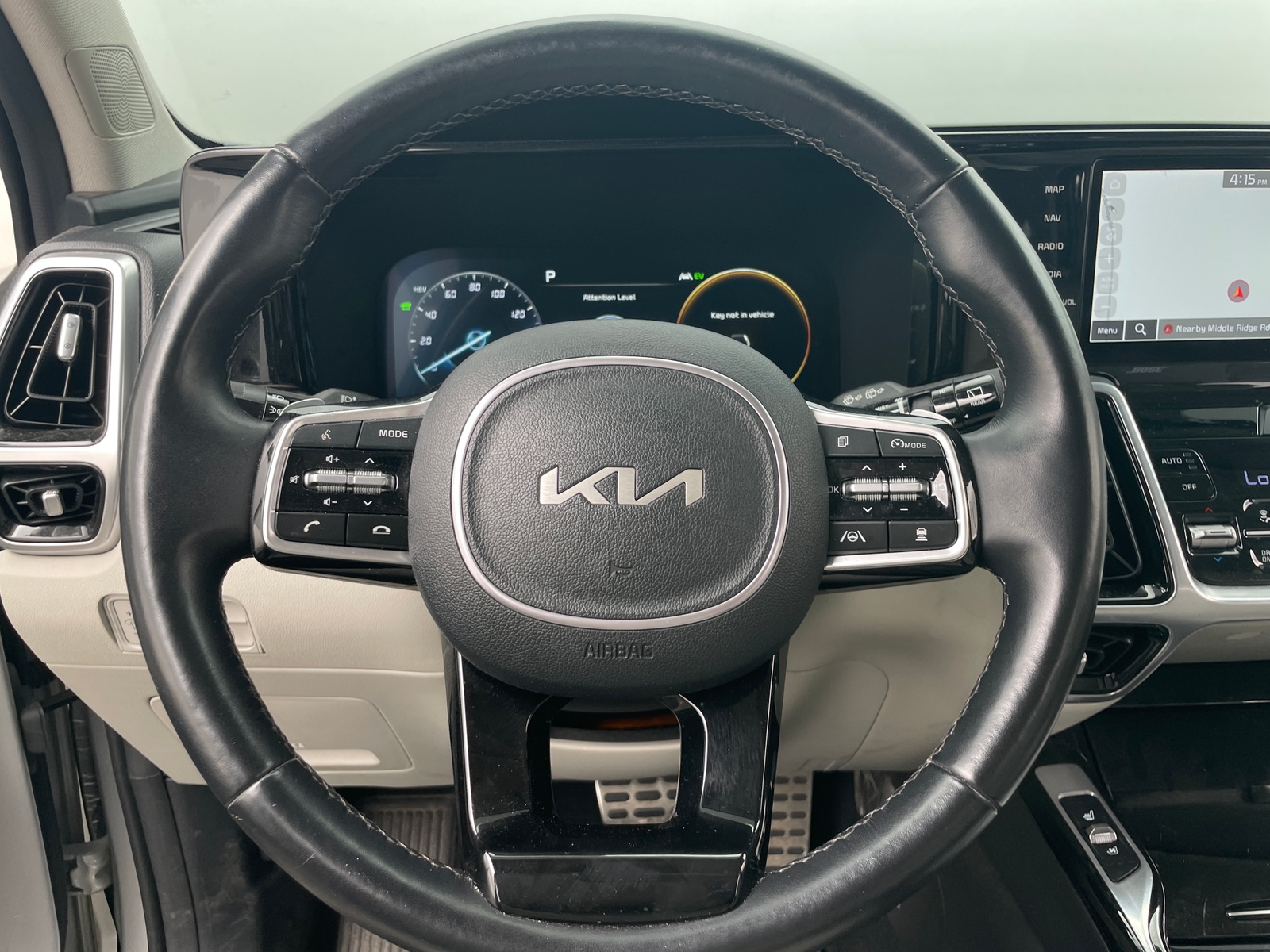 Thumbnail: 2023 Kia Sorento - 4