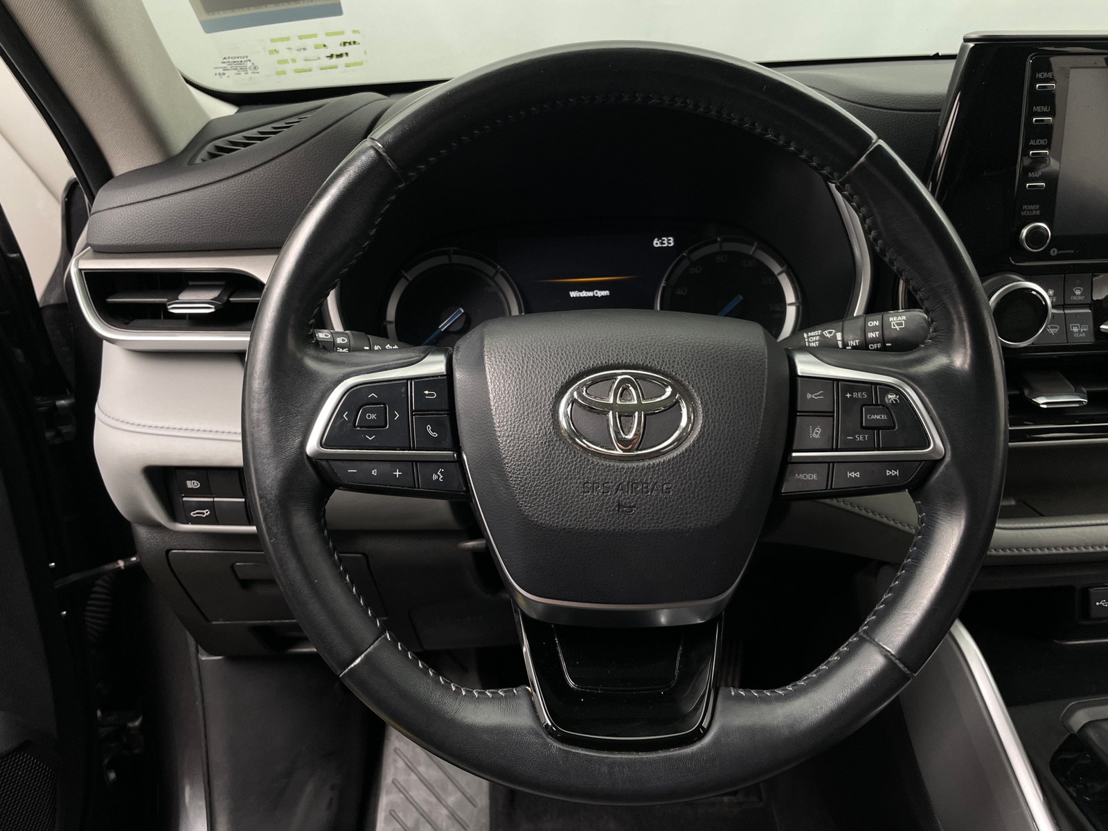 Thumbnail: 2021 Toyota Highlander - 4