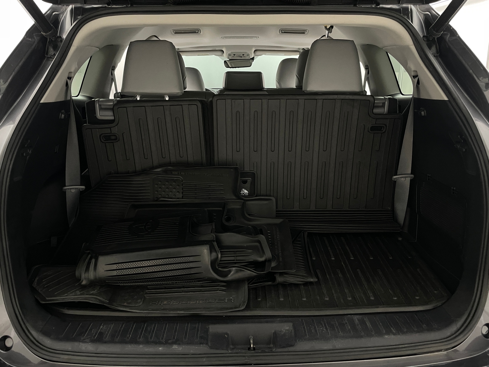 Thumbnail: 2021 Toyota Highlander - 6