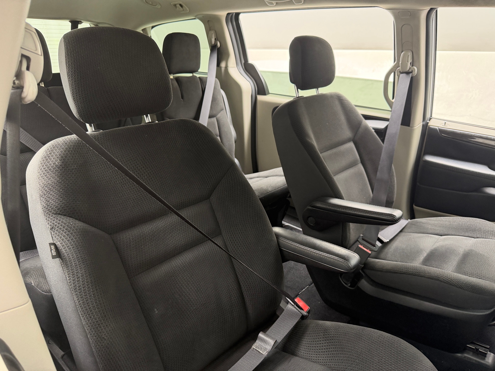 Thumbnail: 2019 Dodge Grand Caravan - 2