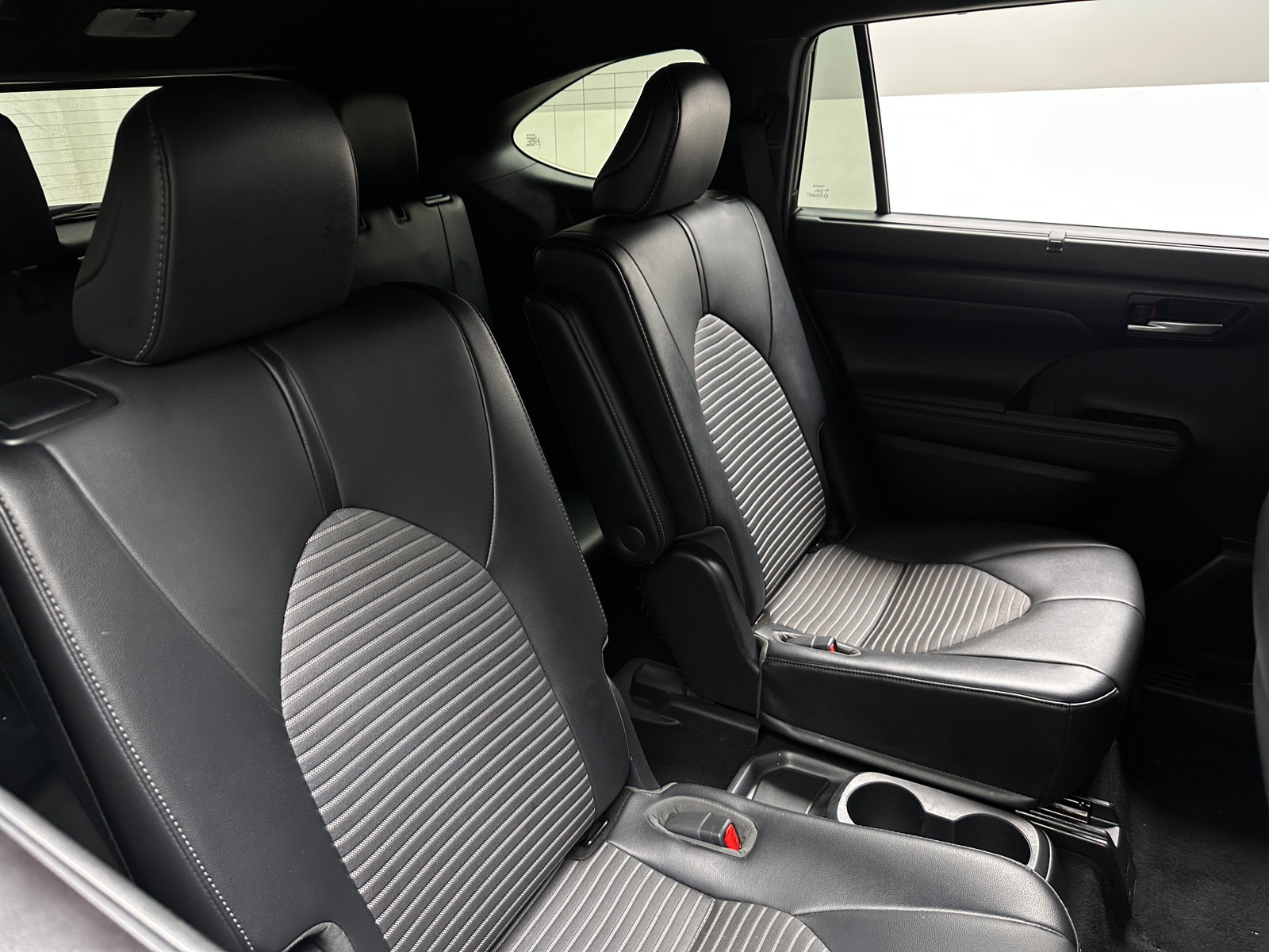 Thumbnail: 2021 Toyota Highlander - 6