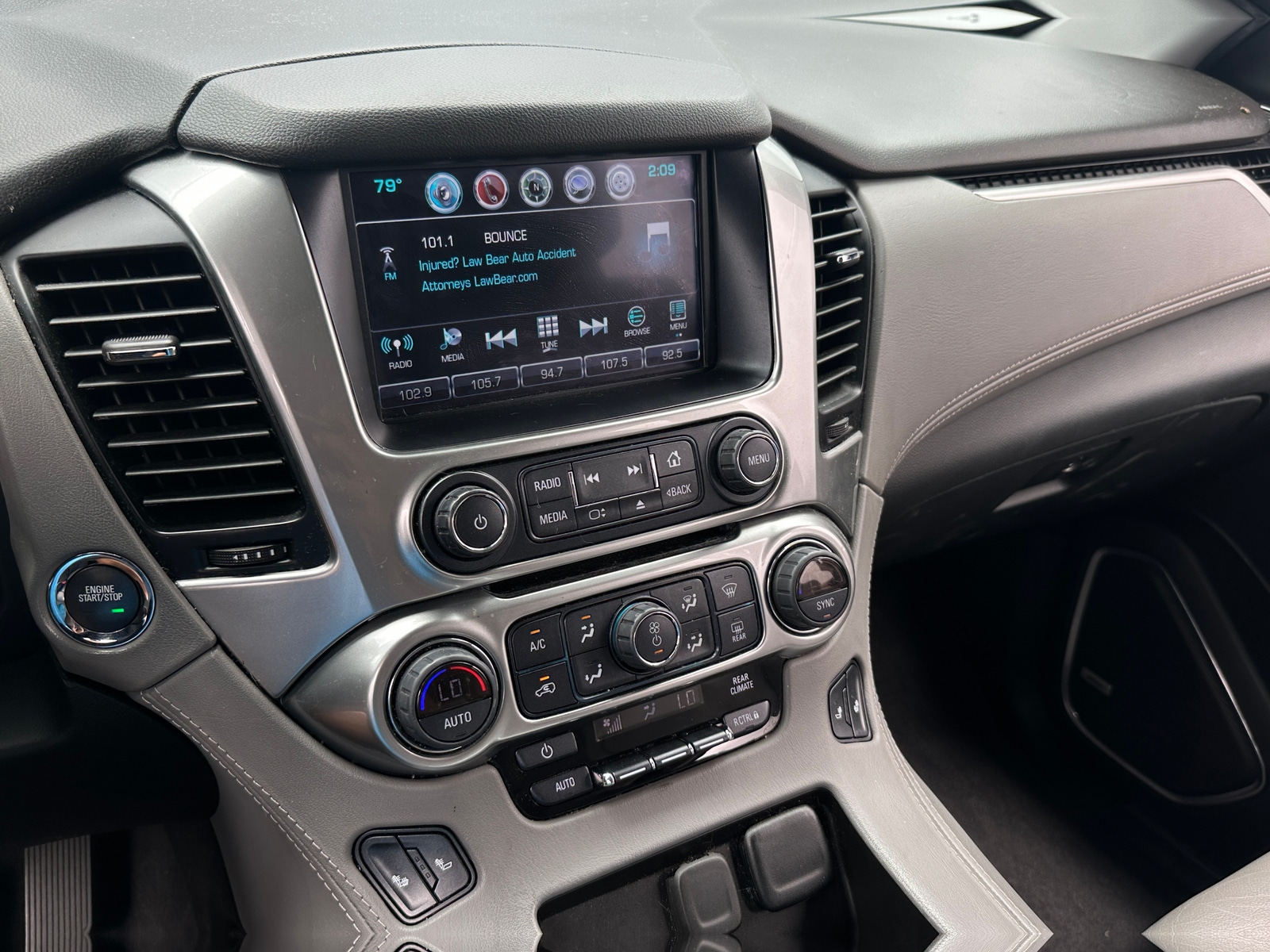Thumbnail: 2020 Chevrolet Suburban - 3