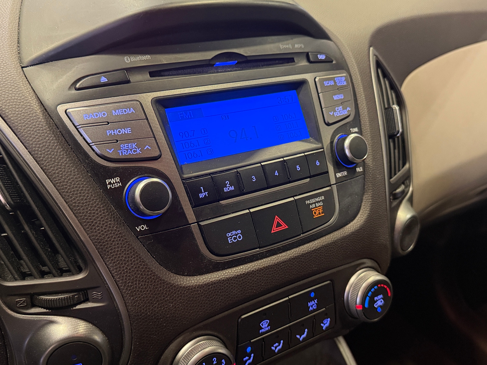 Thumbnail: 2014 Hyundai Tucson - 4