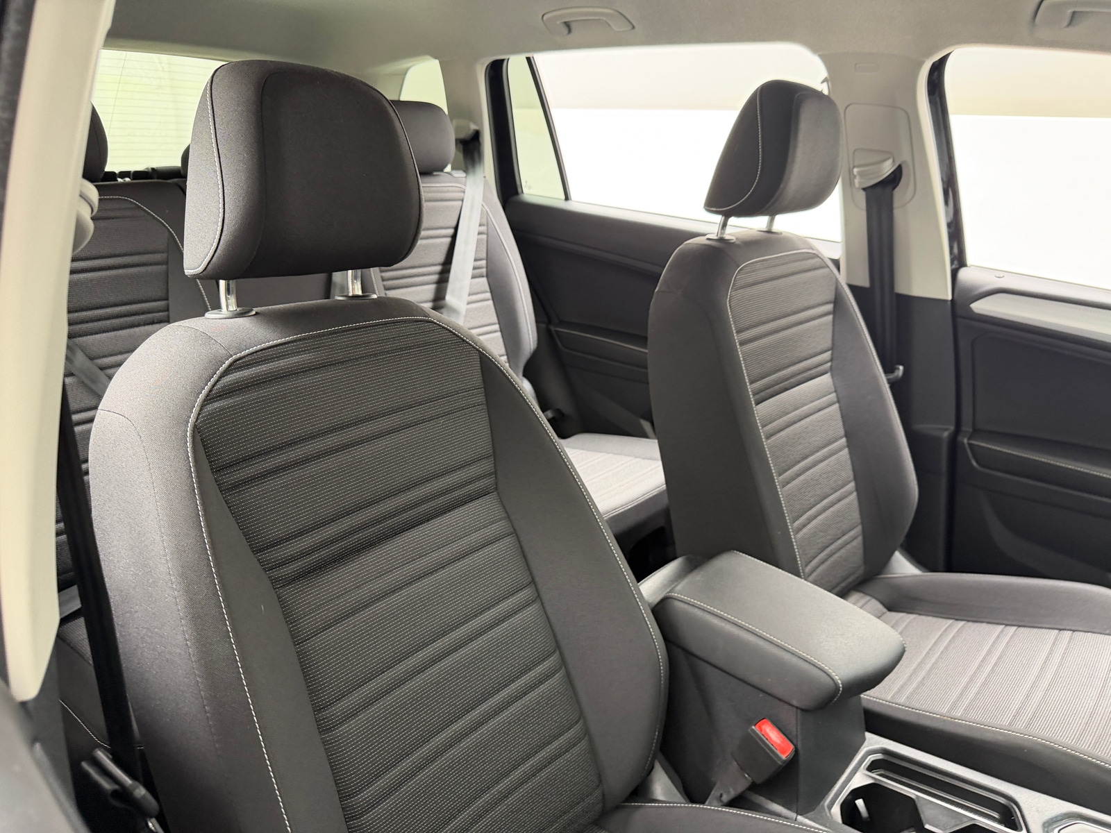 Thumbnail: 2024 Volkswagen Tiguan - 2