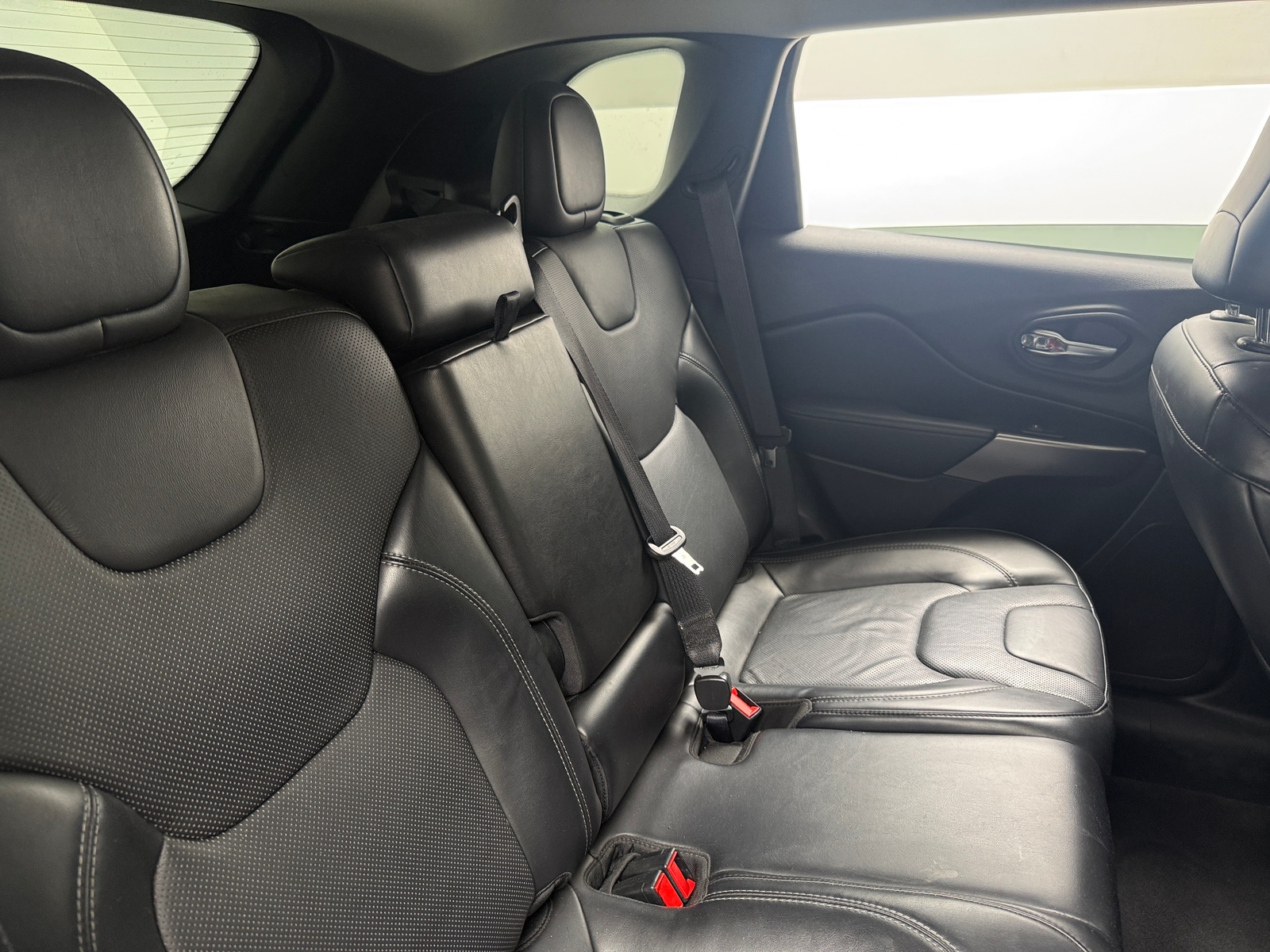 Thumbnail: 2020 Jeep Cherokee - 5