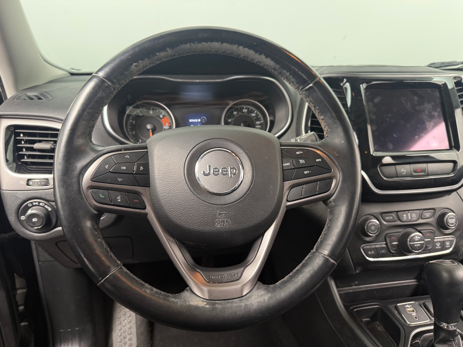 Thumbnail: 2020 Jeep Cherokee - 4