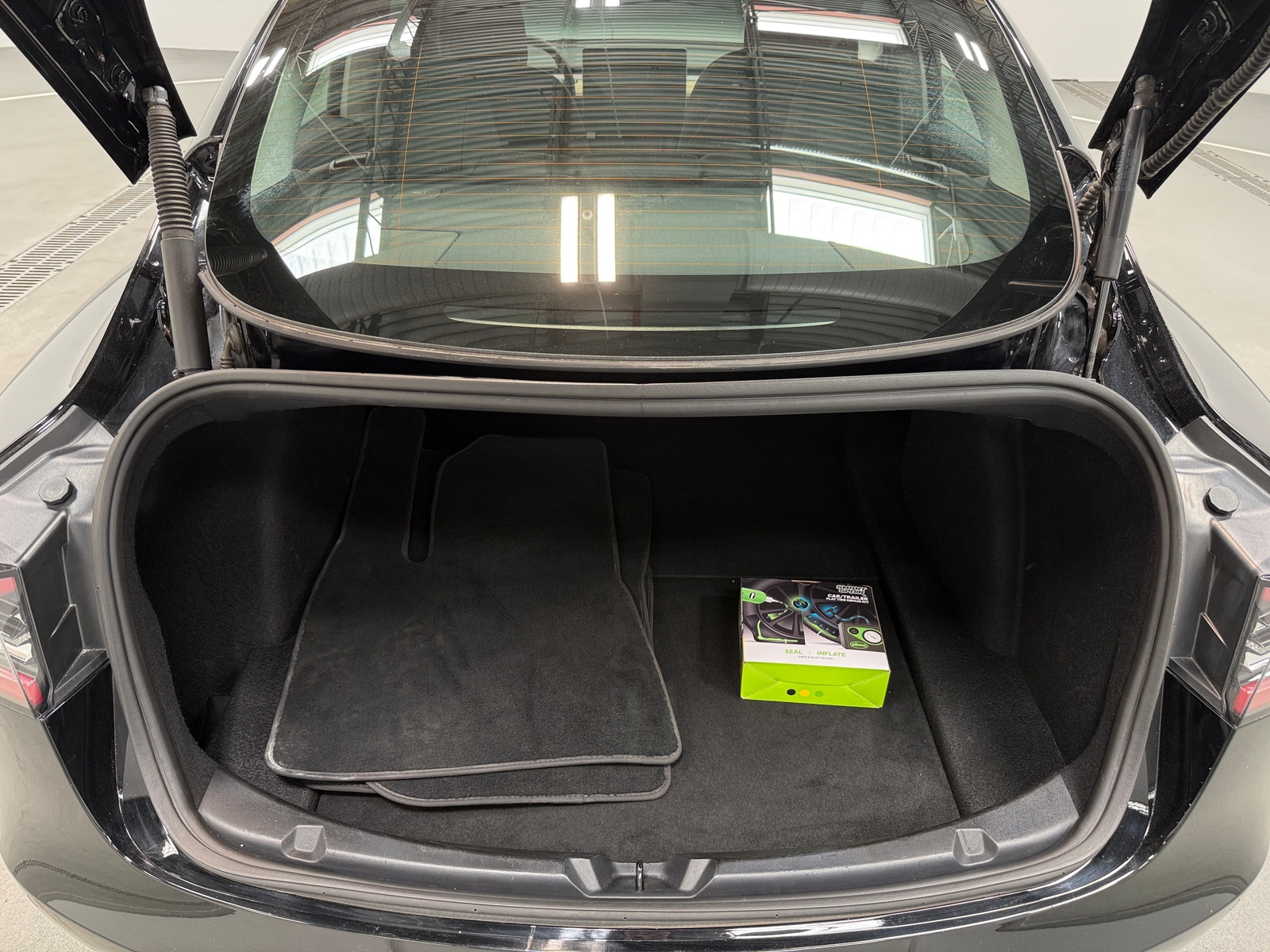 Thumbnail: 2022 Tesla Model 3 - 6