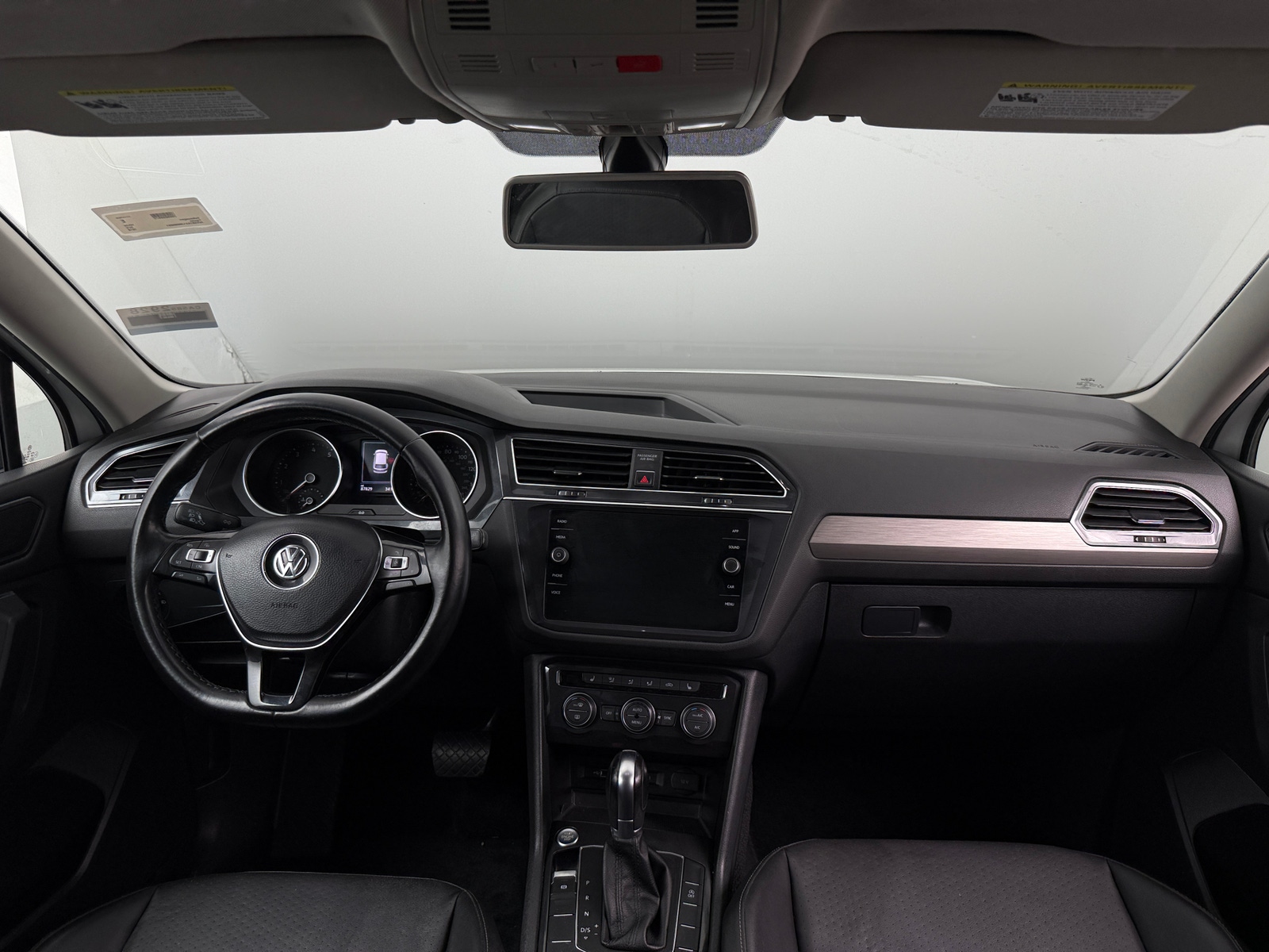 Thumbnail: 2018 Volkswagen Tiguan - 2
