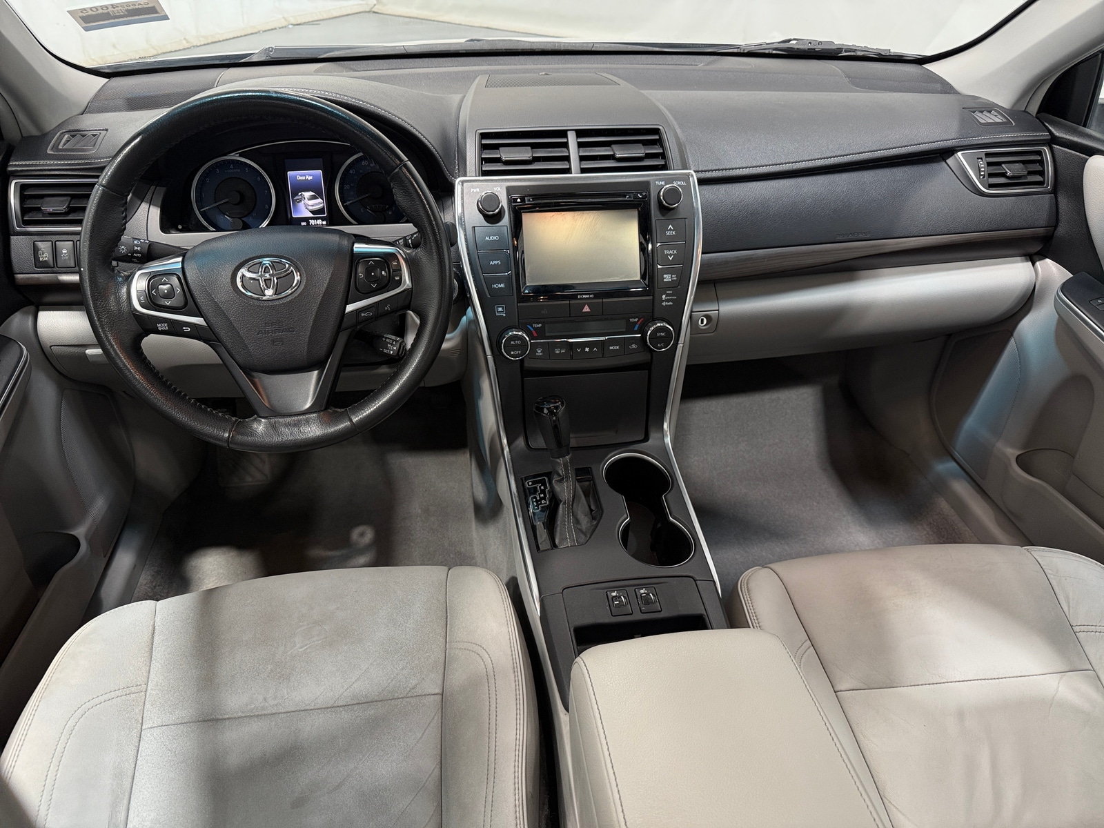 Thumbnail: 2017 Toyota Camry - 3