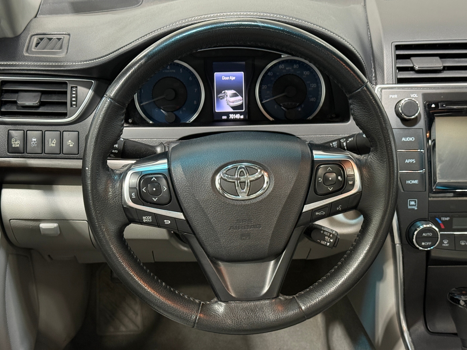Thumbnail: 2017 Toyota Camry - 5