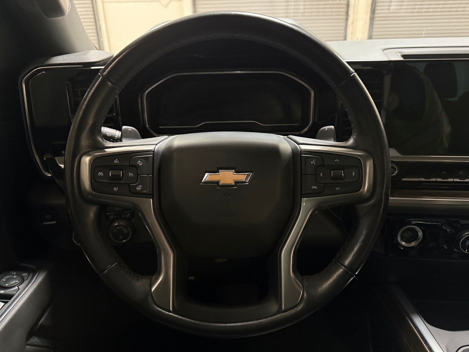 Thumbnail: 2022 Chevrolet Silverado 1500 - 5