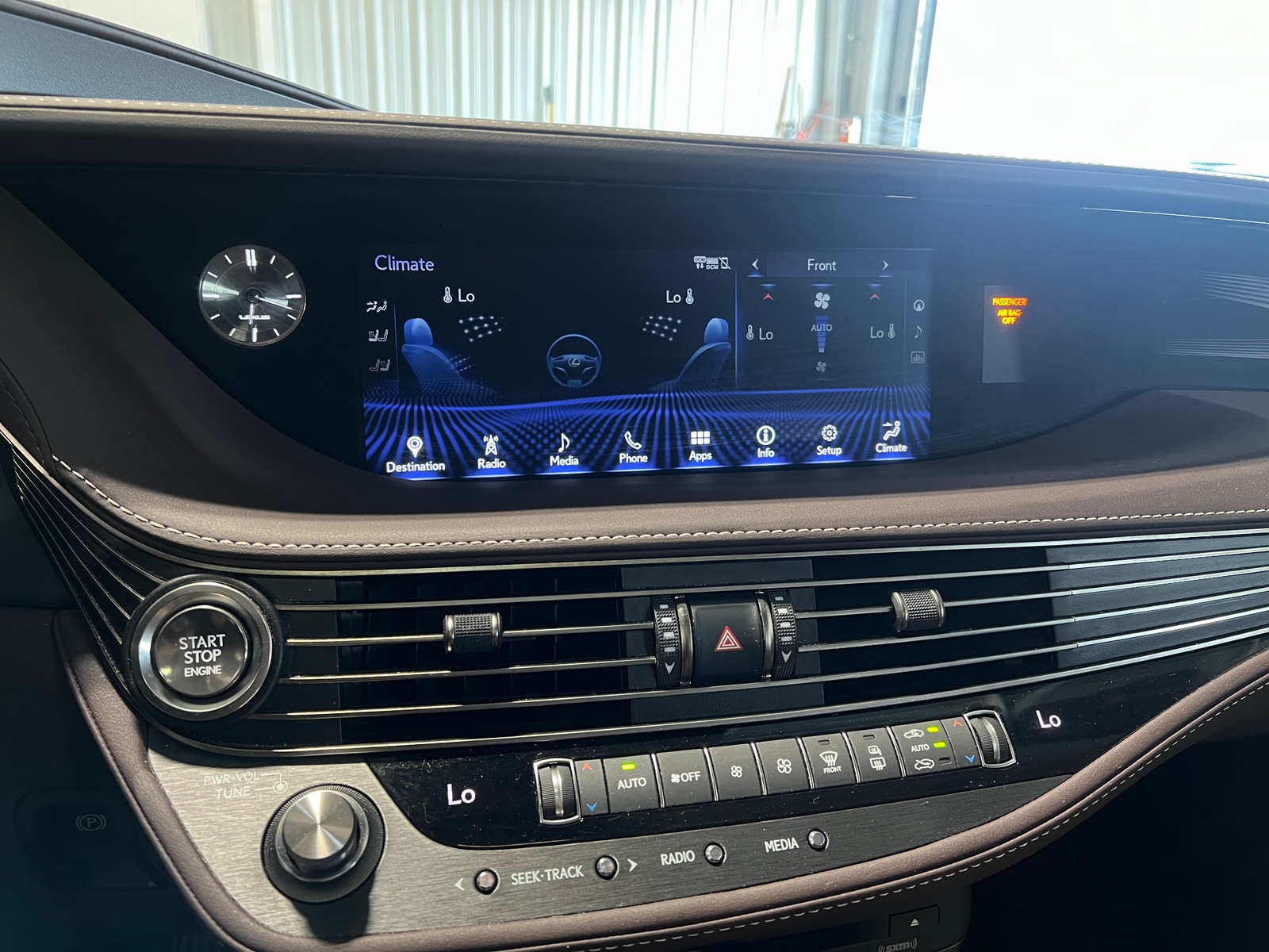 Thumbnail: 2018 Lexus LS - 4