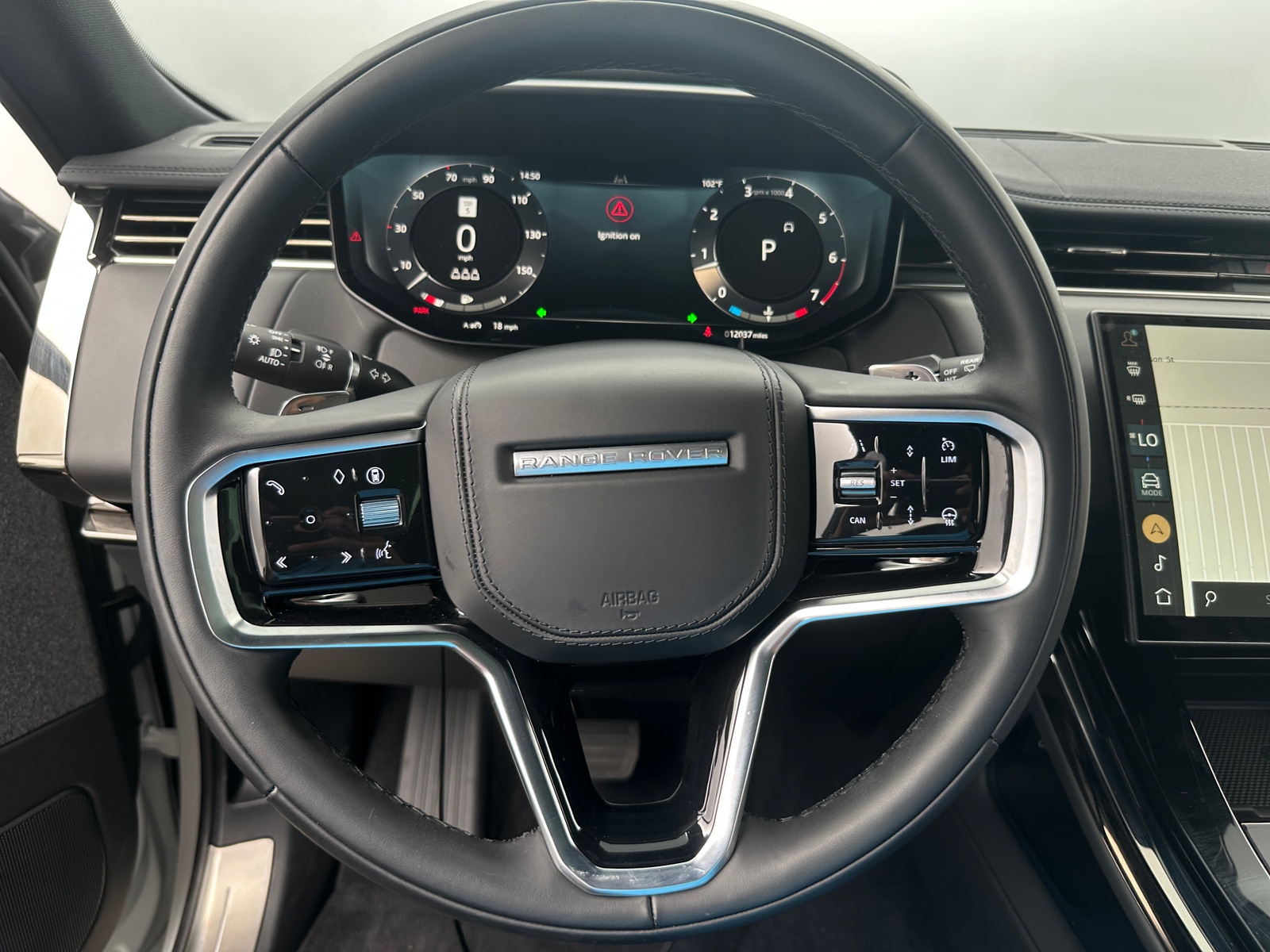 Thumbnail: 2025 Land Rover Range Rover Sport - 4