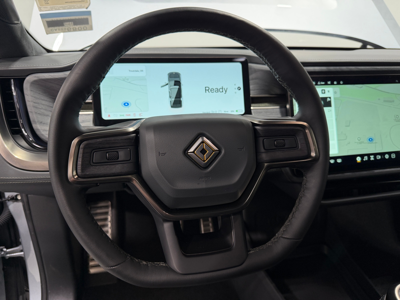 Thumbnail: 2024 Rivian R1S - 4