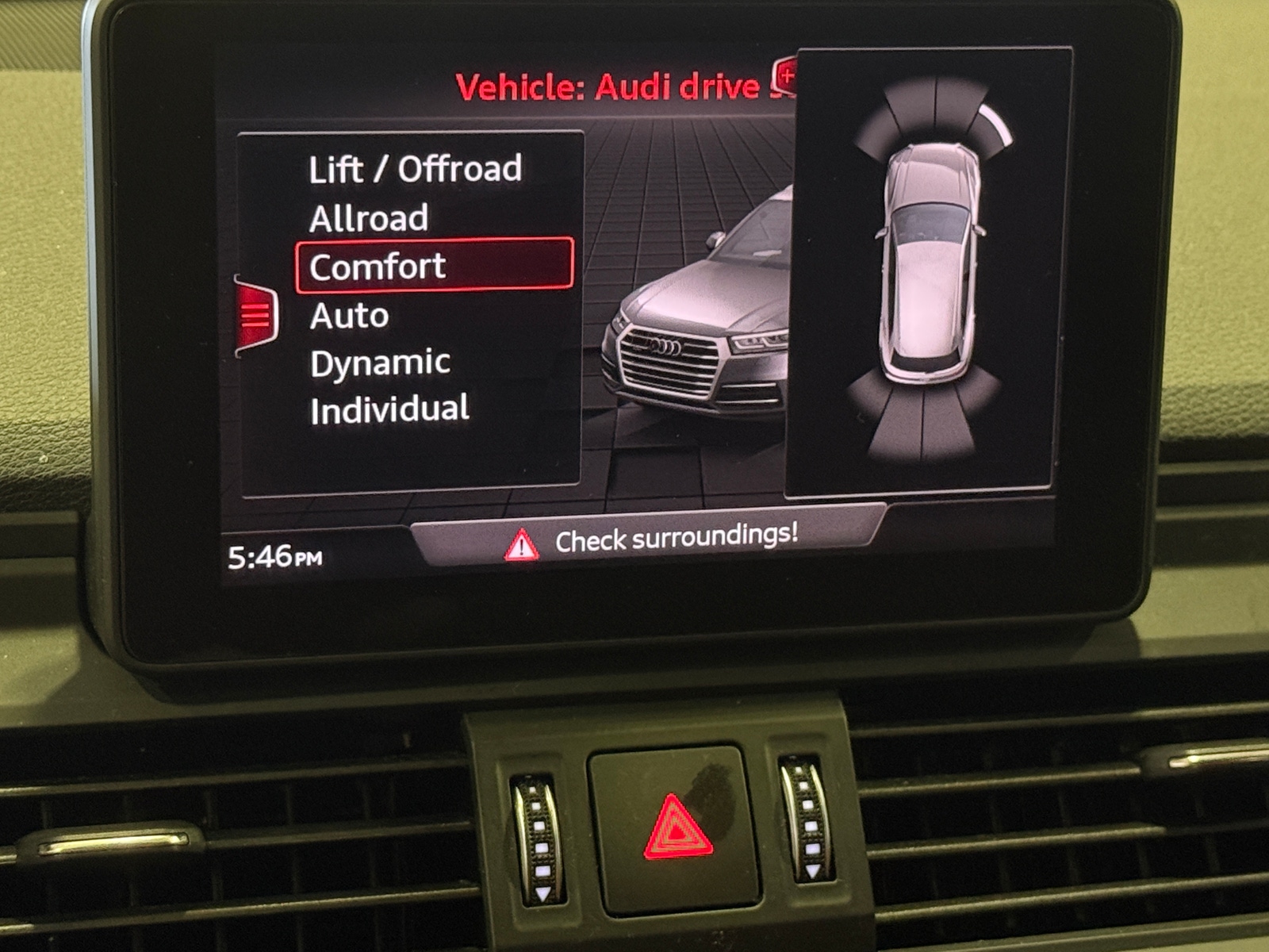 Thumbnail: 2018 Audi SQ5 - 3
