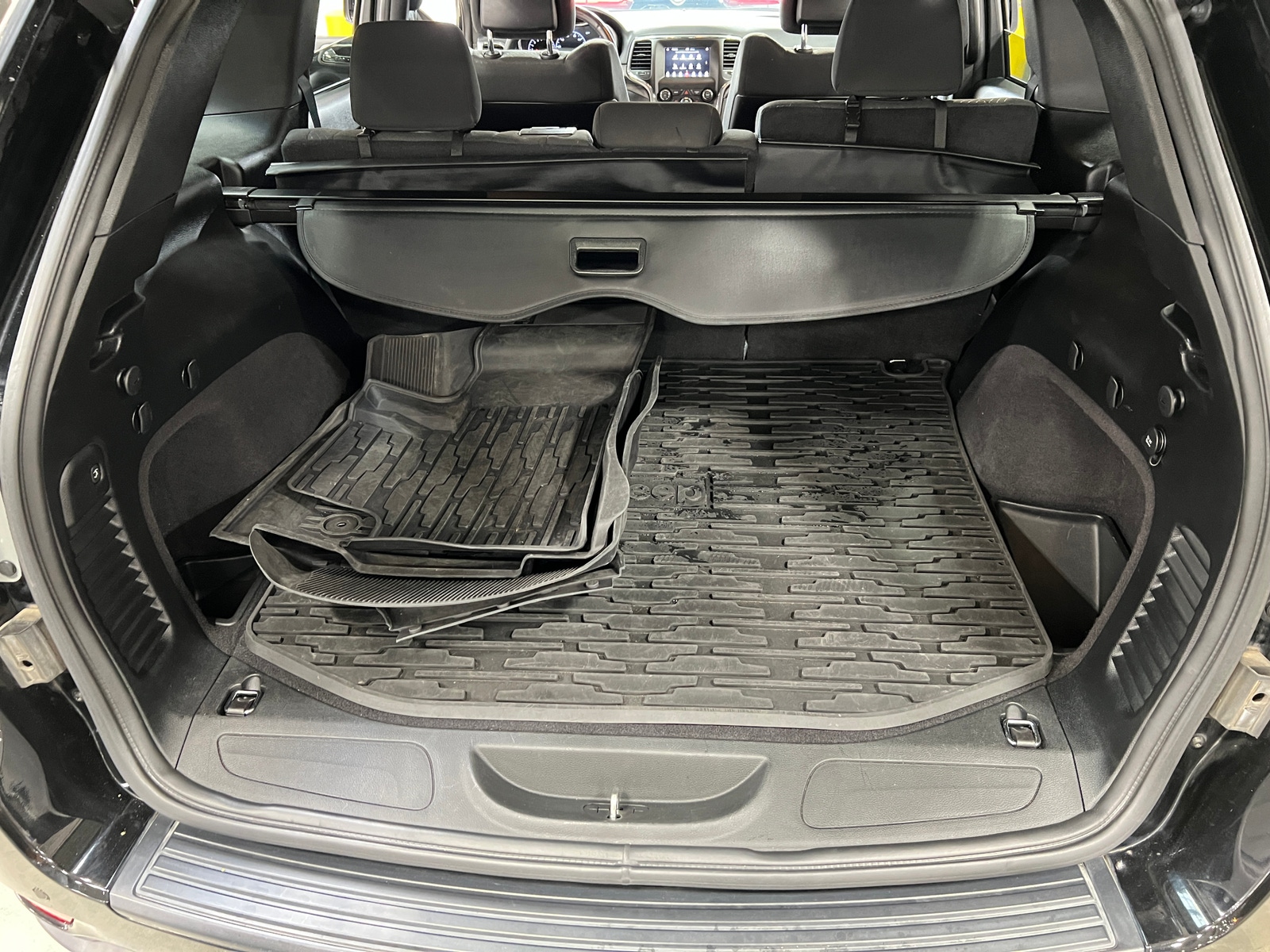 Thumbnail: 2019 Jeep Grand Cherokee - 7