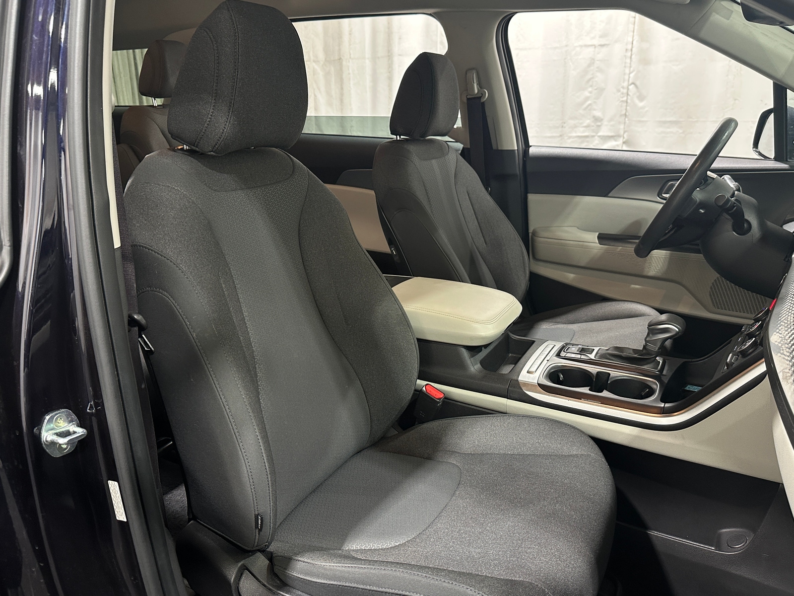 Thumbnail: 2022 Kia Carnival - 2