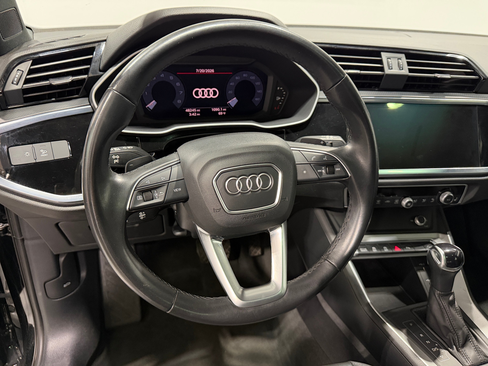 Thumbnail: 2023 Audi Q3 - 4