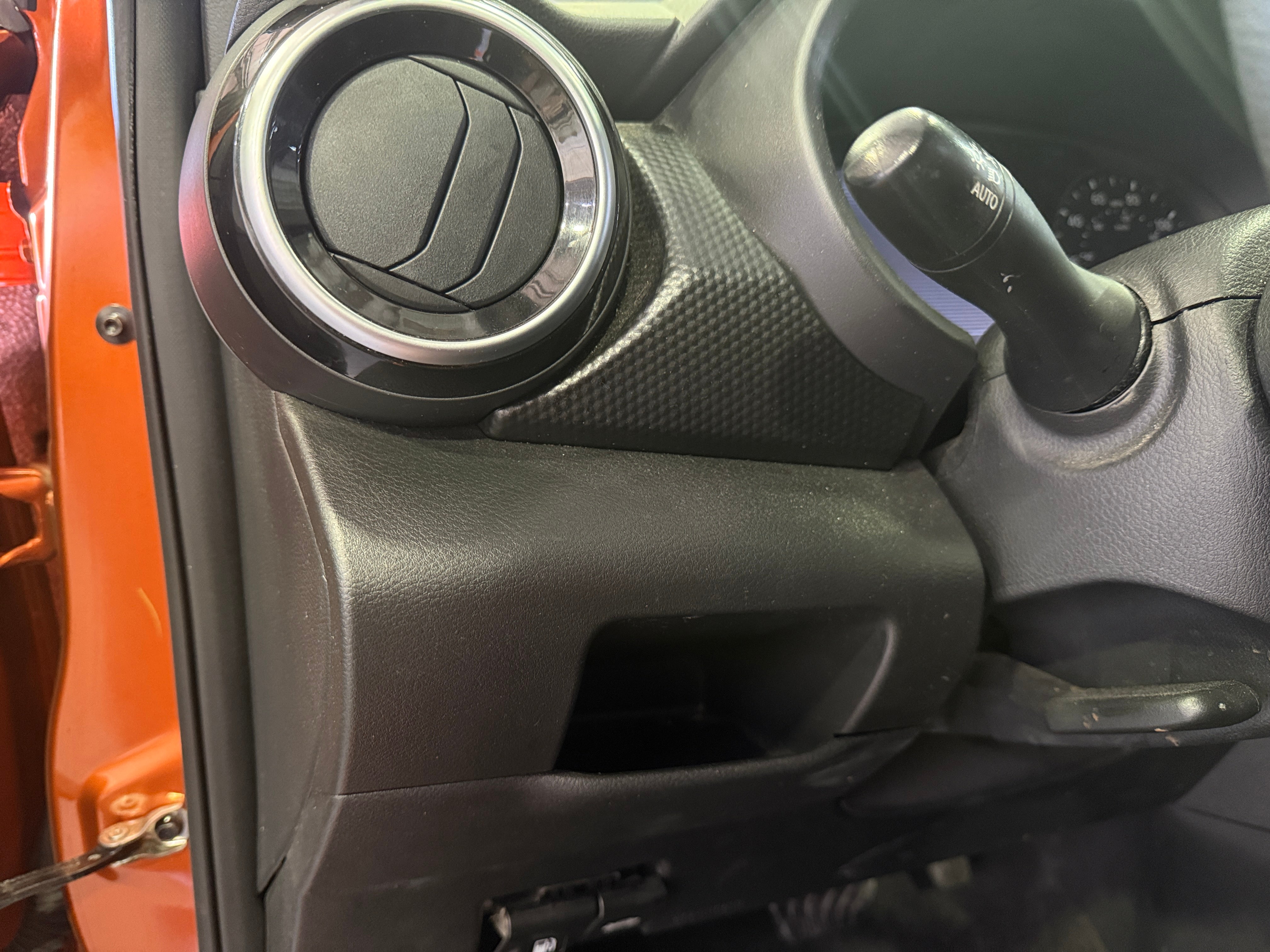 Used 2021 Nissan Kicks SV with VIN 3N1CP5CV4ML531422 for sale in Pewaukee, WI