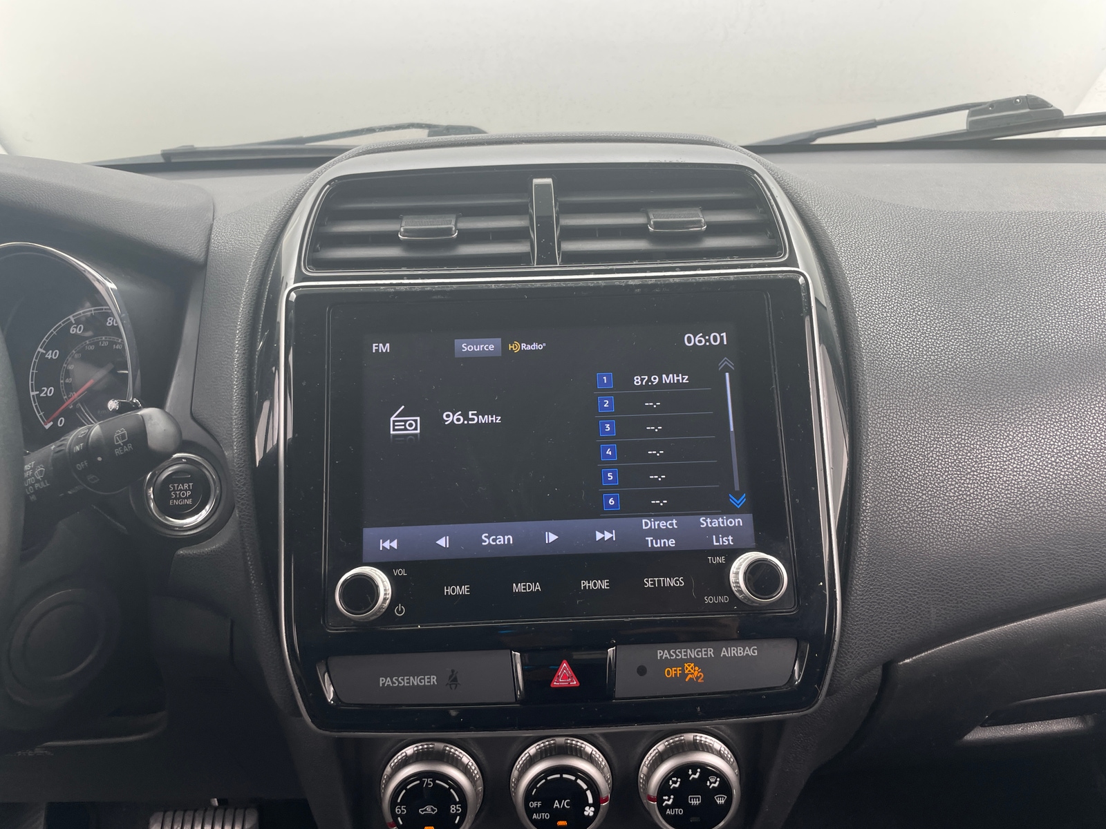 Thumbnail: 2020 Mitsubishi Outlander Sport - 4