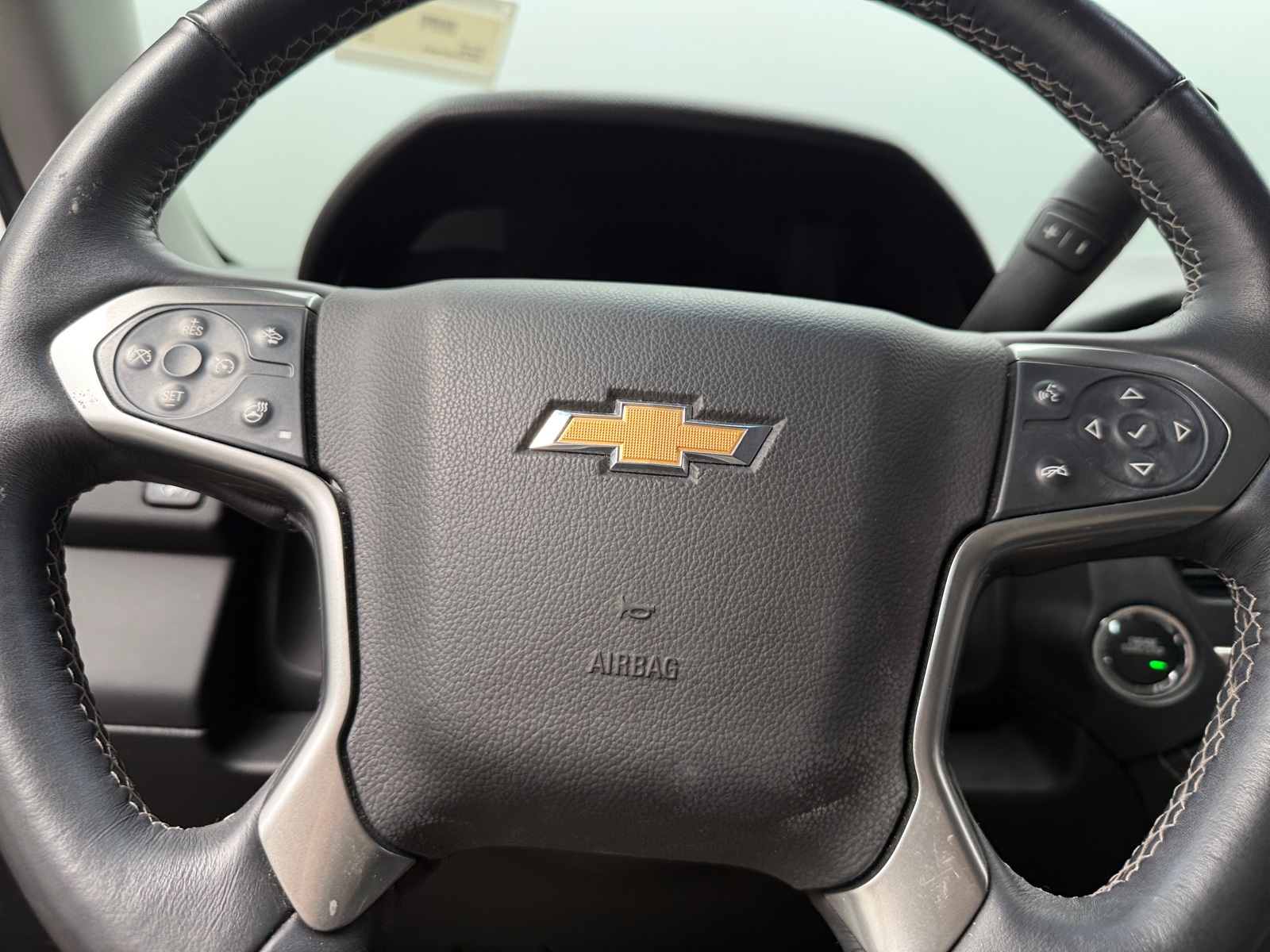 Thumbnail: 2016 Chevrolet Suburban - 4
