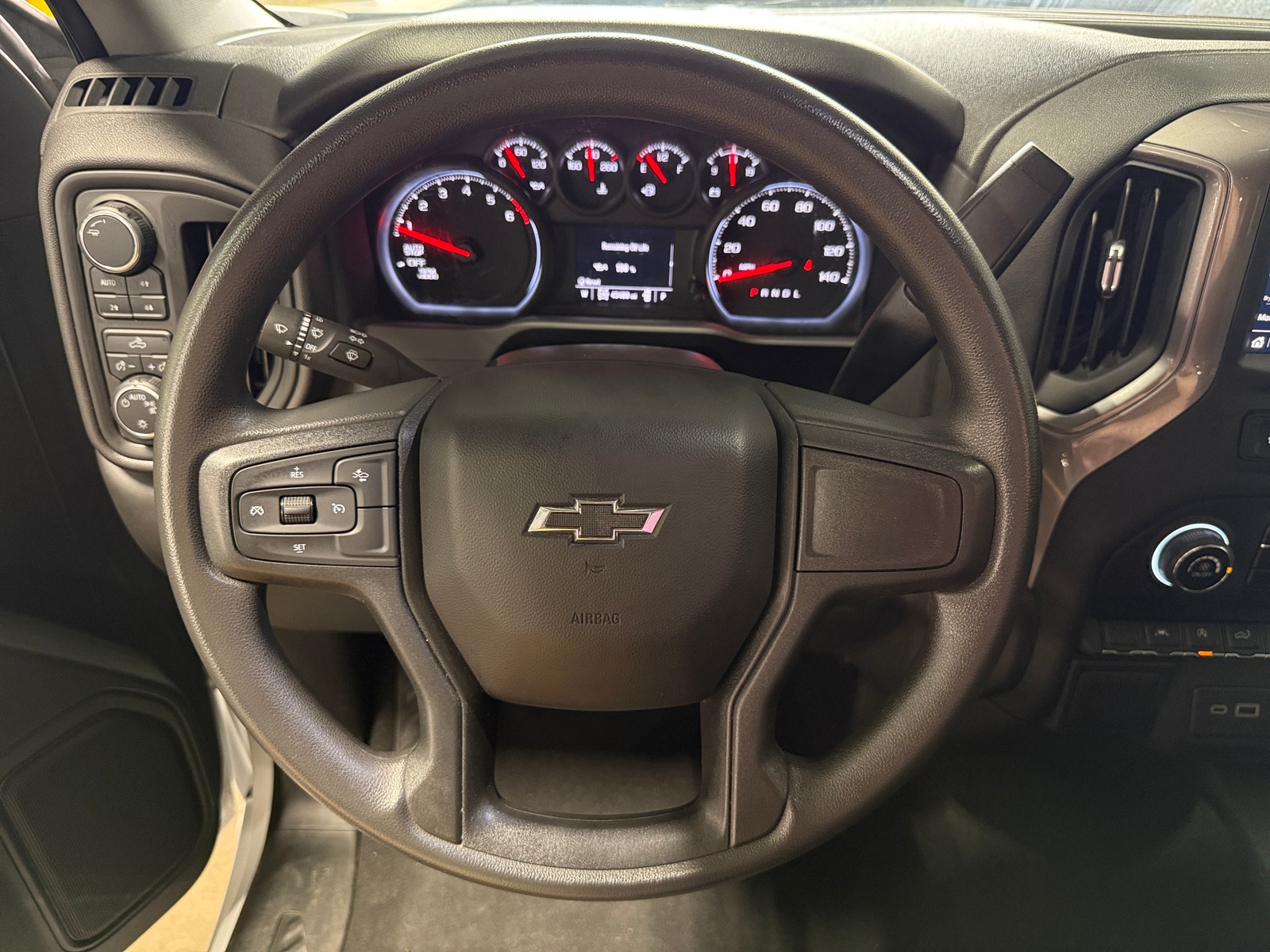 Thumbnail: 2023 Chevrolet Silverado 1500 - 5