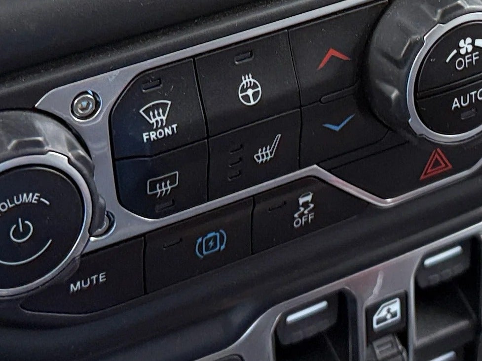 2021 Jeep Wrangler Unlimited Sahara 4XE - Photo 18