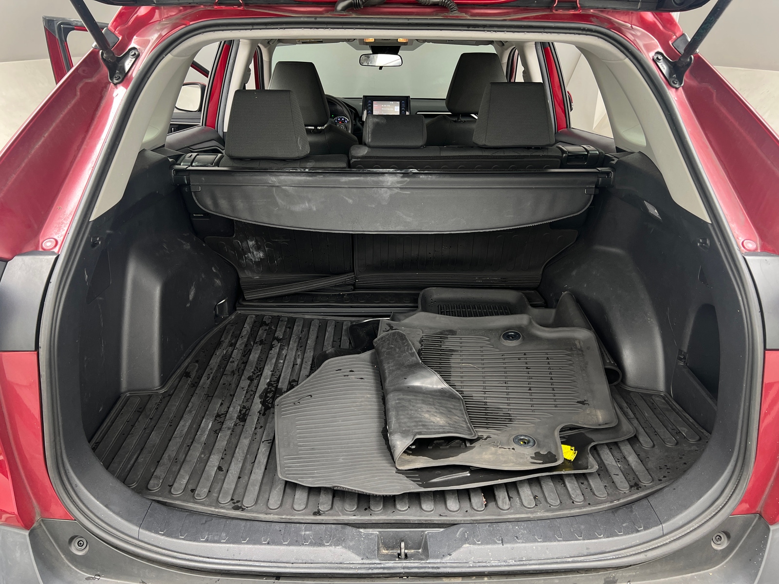 Thumbnail: 2021 Toyota RAV4 - 7