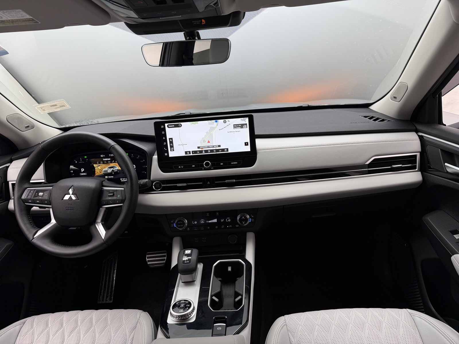 Thumbnail: 2025 Mitsubishi Outlander - 2