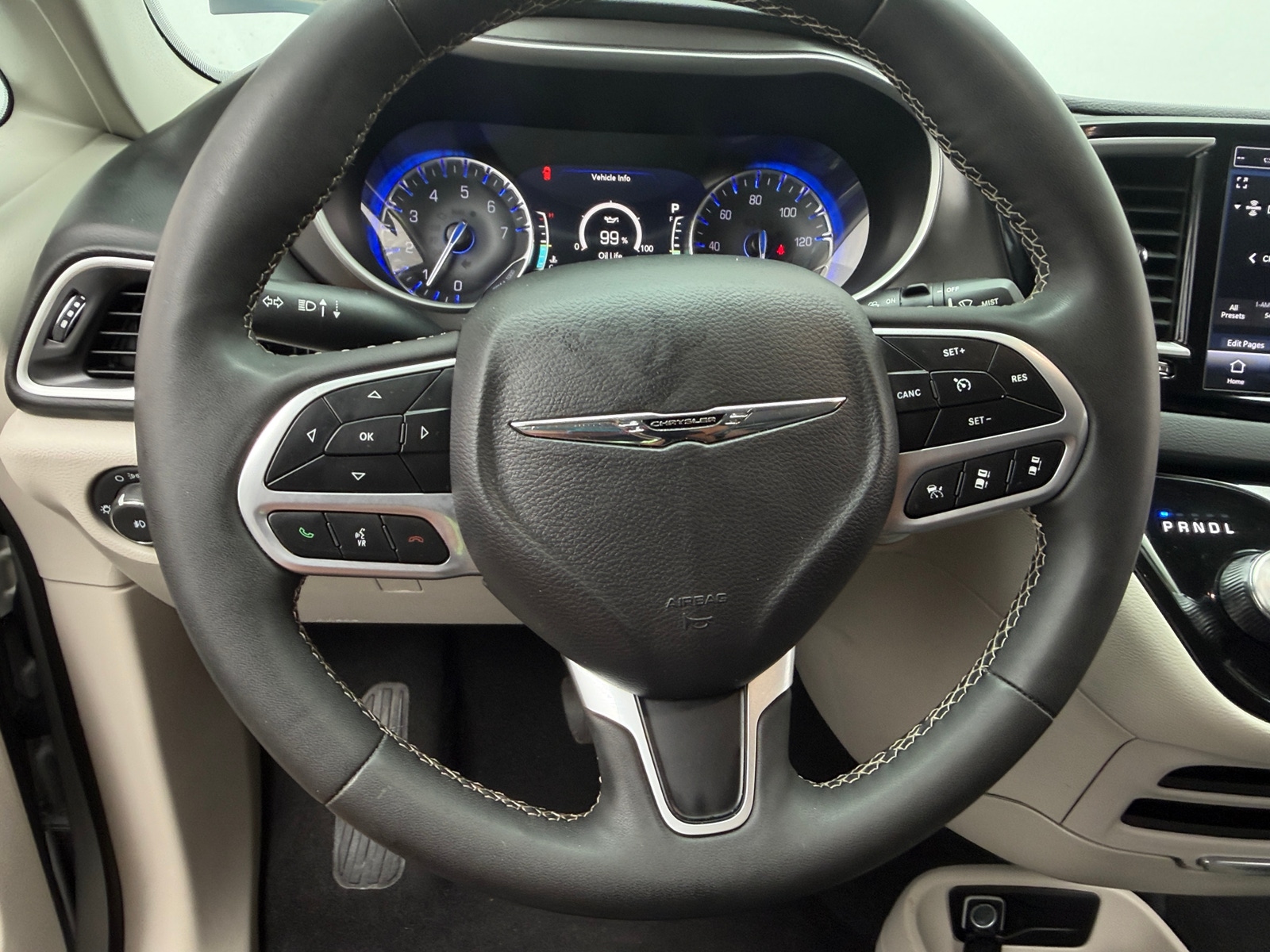 Thumbnail: 2024 Chrysler Pacifica - 4