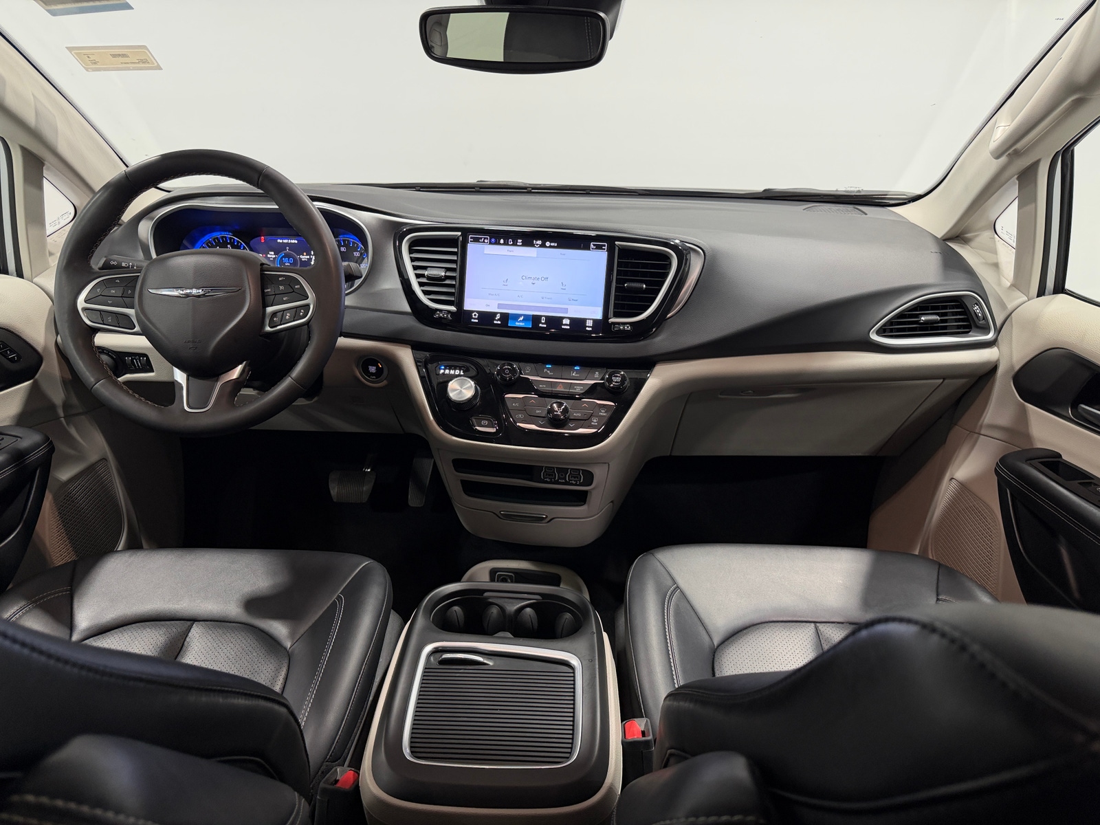 Thumbnail: 2024 Chrysler Pacifica - 2