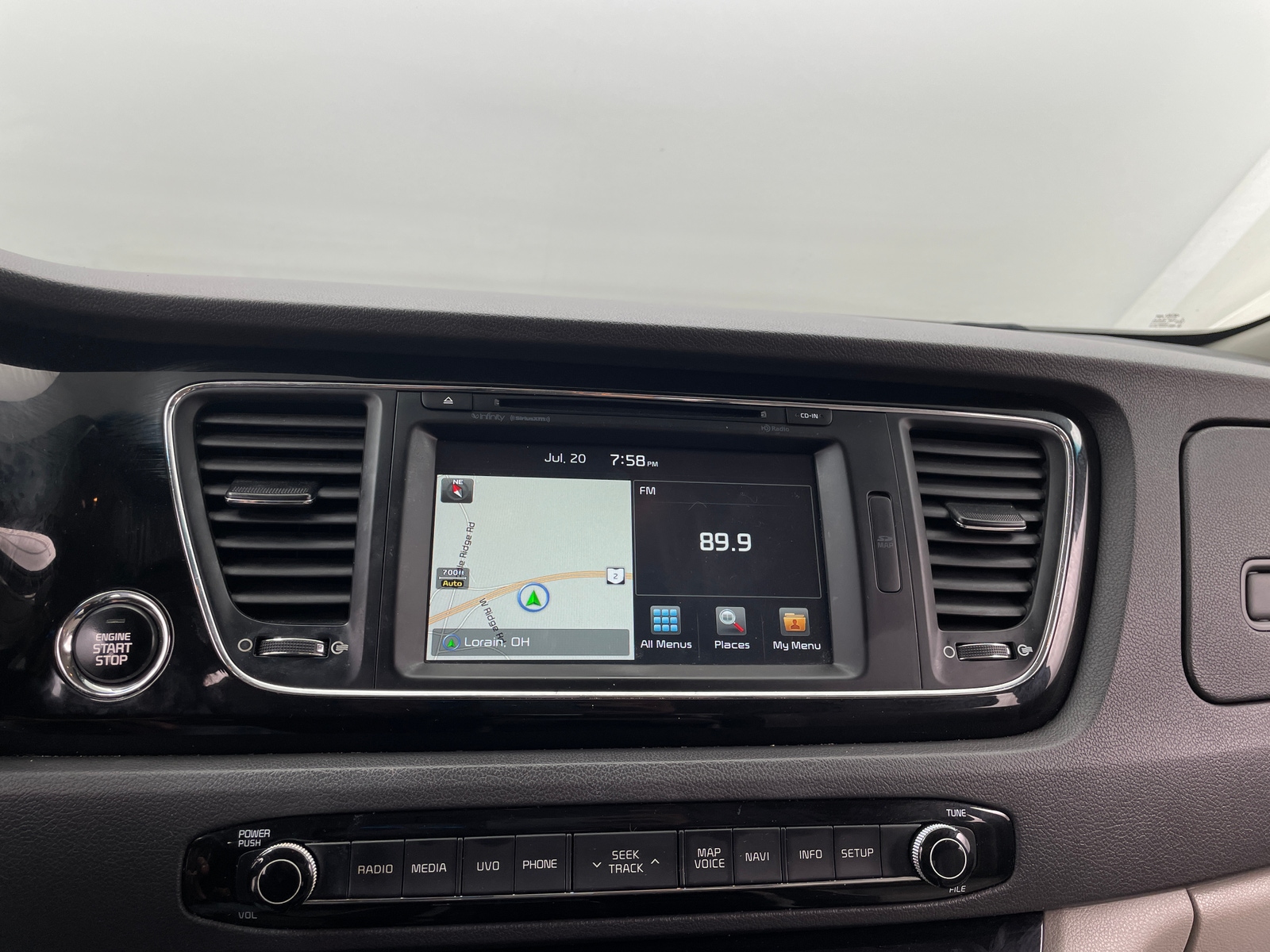 Thumbnail: 2018 Kia Sedona - 3