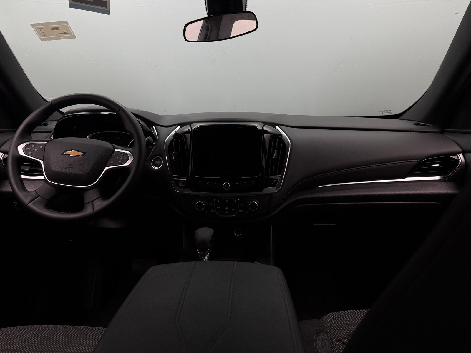 Thumbnail: 2023 Chevrolet Traverse - 3