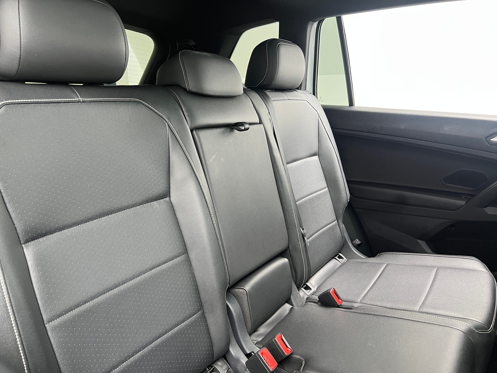 Thumbnail: 2021 Volkswagen Tiguan - 5