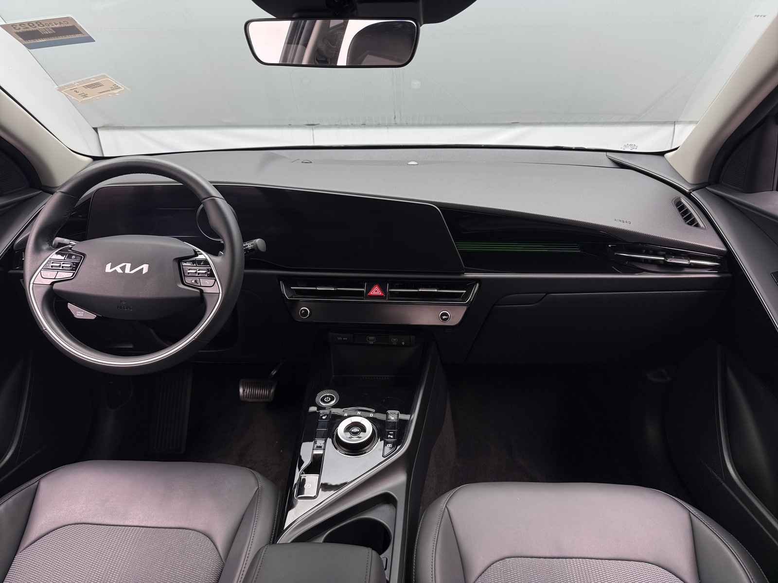 Thumbnail: 2024 Kia Niro - 3