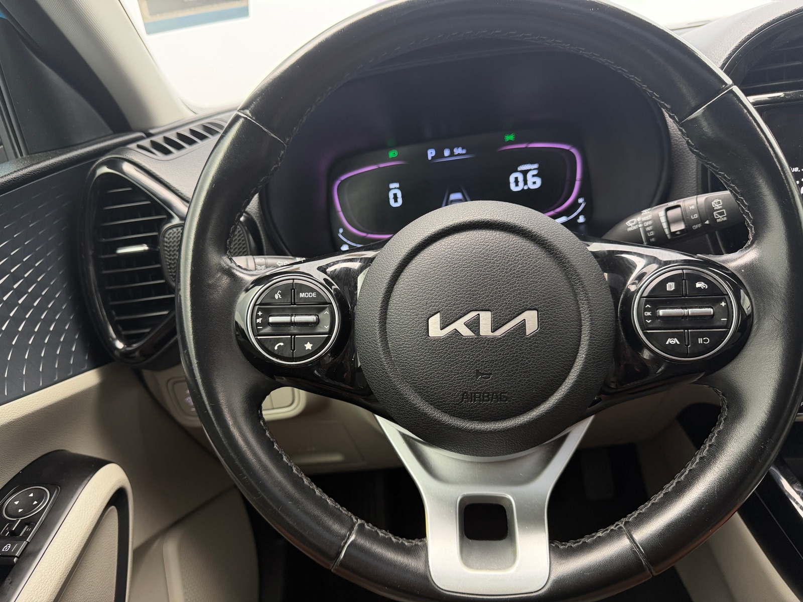 Thumbnail: 2023 Kia Soul - 5