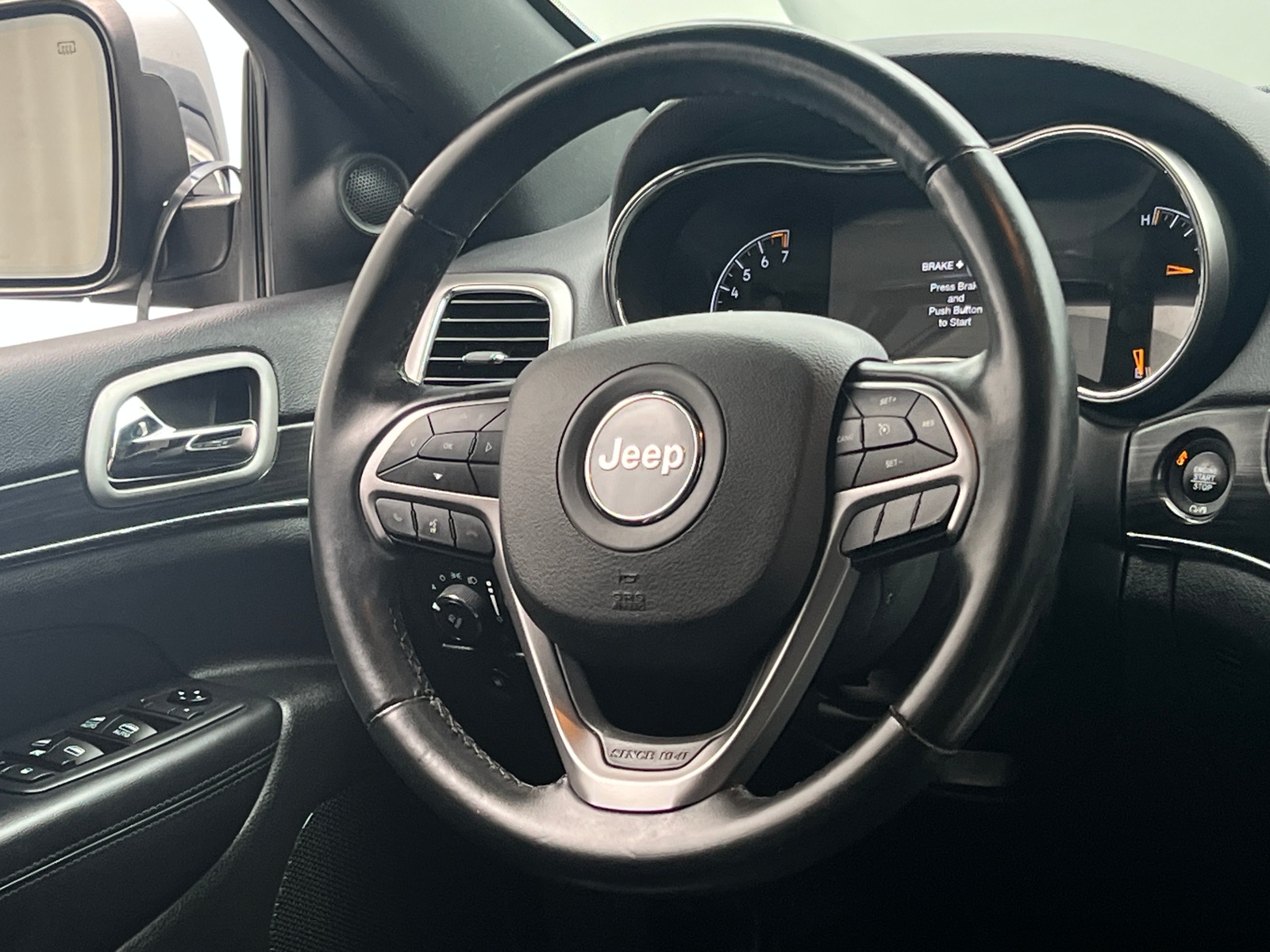 Thumbnail: 2021 Jeep Grand Cherokee - 4