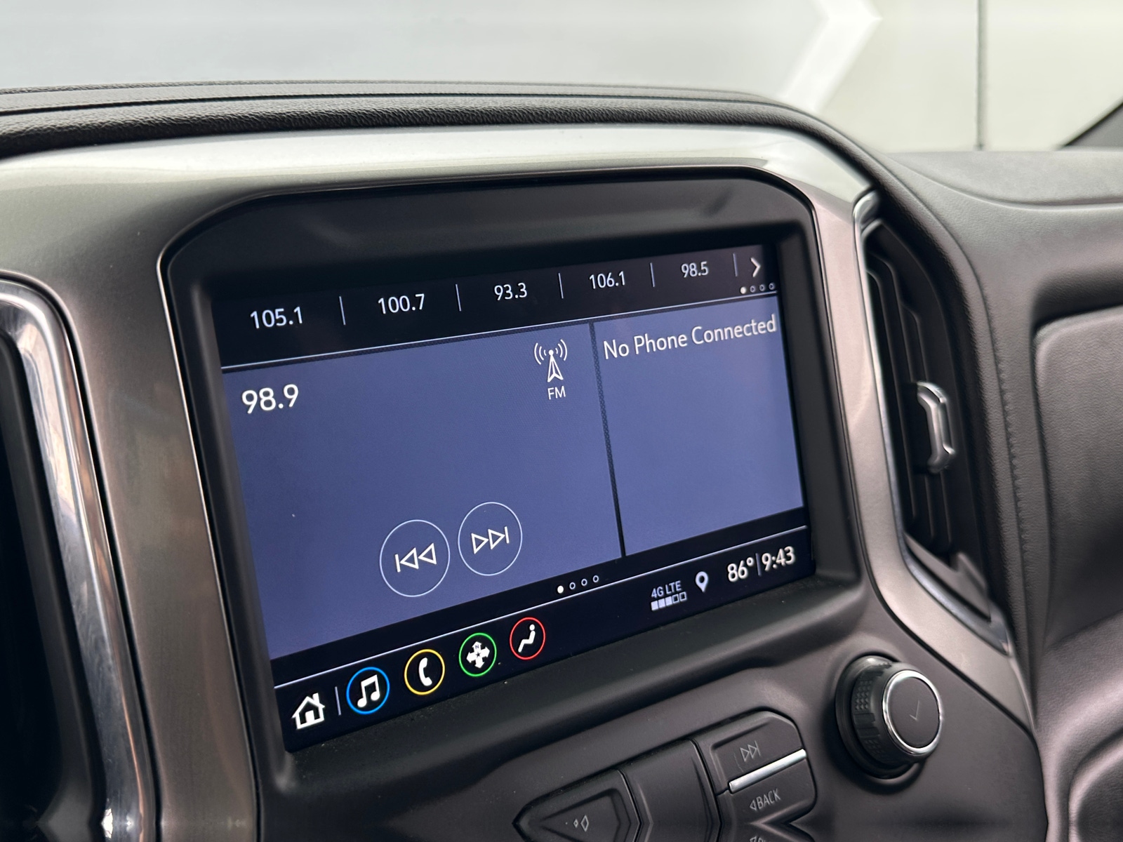 Thumbnail: 2019 Chevrolet Silverado 1500 - 4