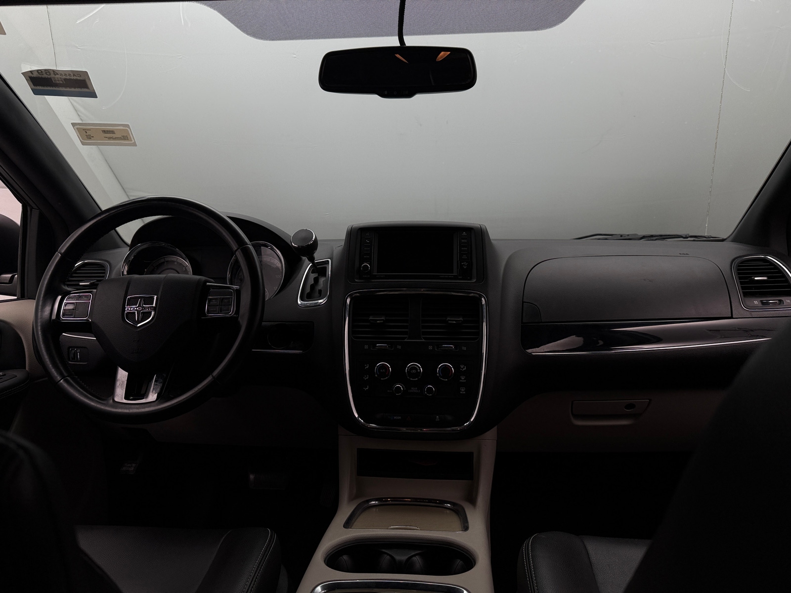 Thumbnail: 2017 Dodge Grand Caravan - 2