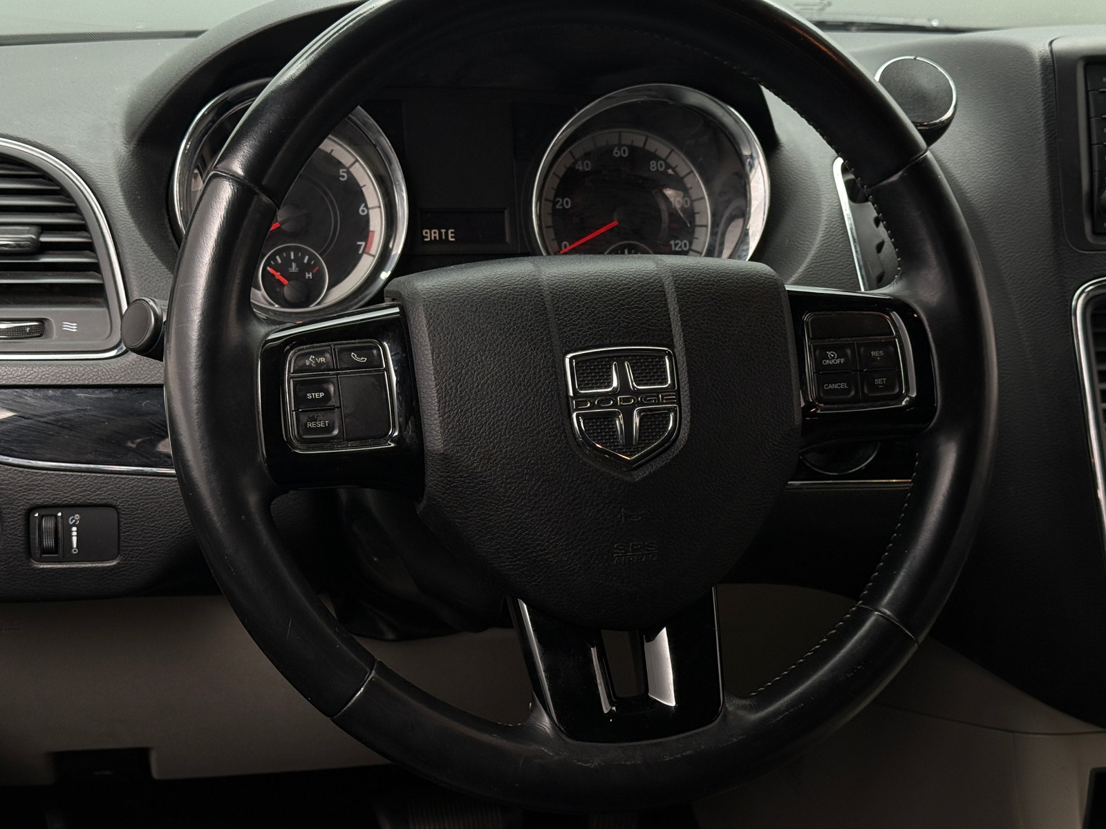 Thumbnail: 2017 Dodge Grand Caravan - 4