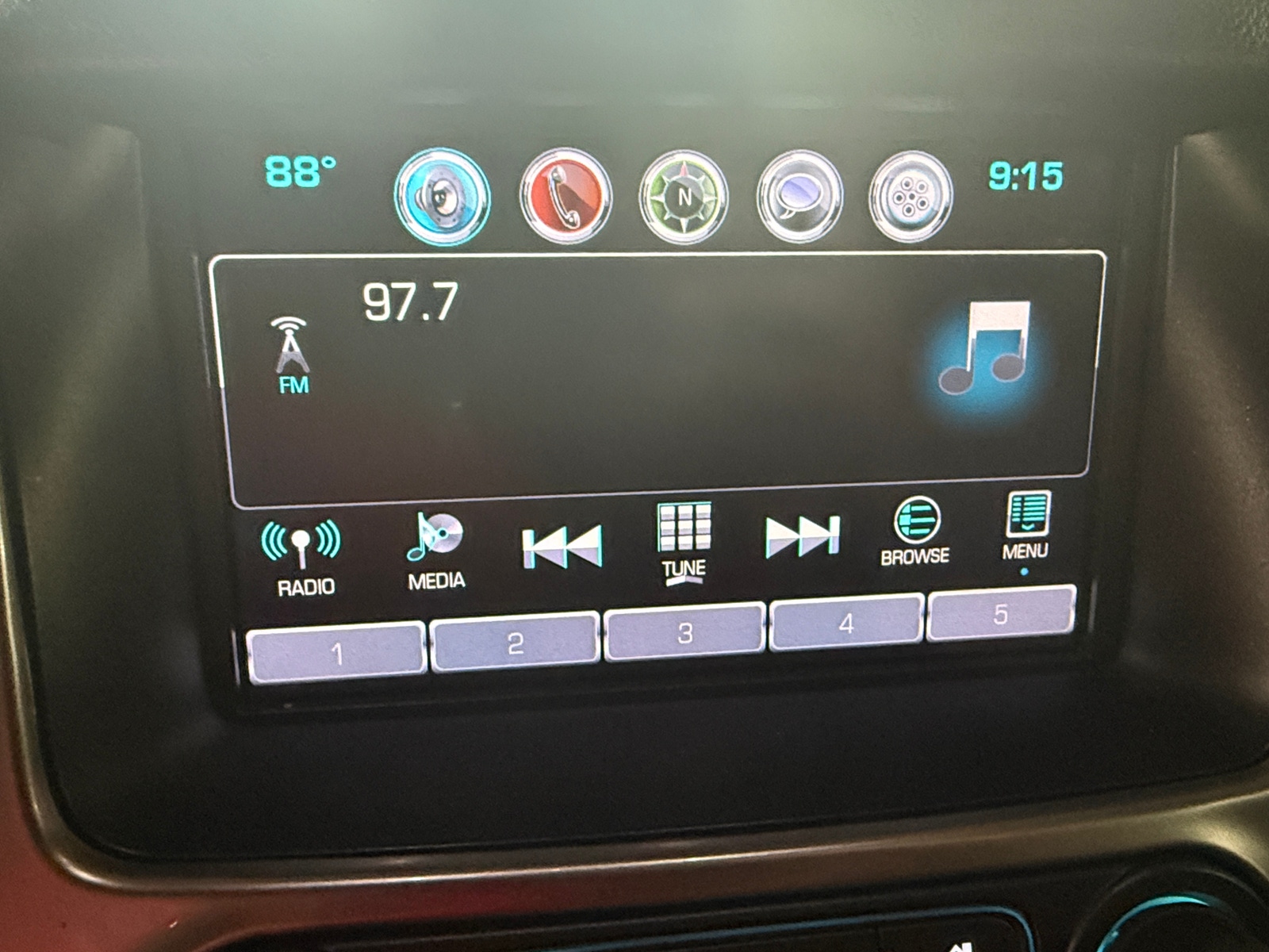 Thumbnail: 2017 Chevrolet Suburban - 3