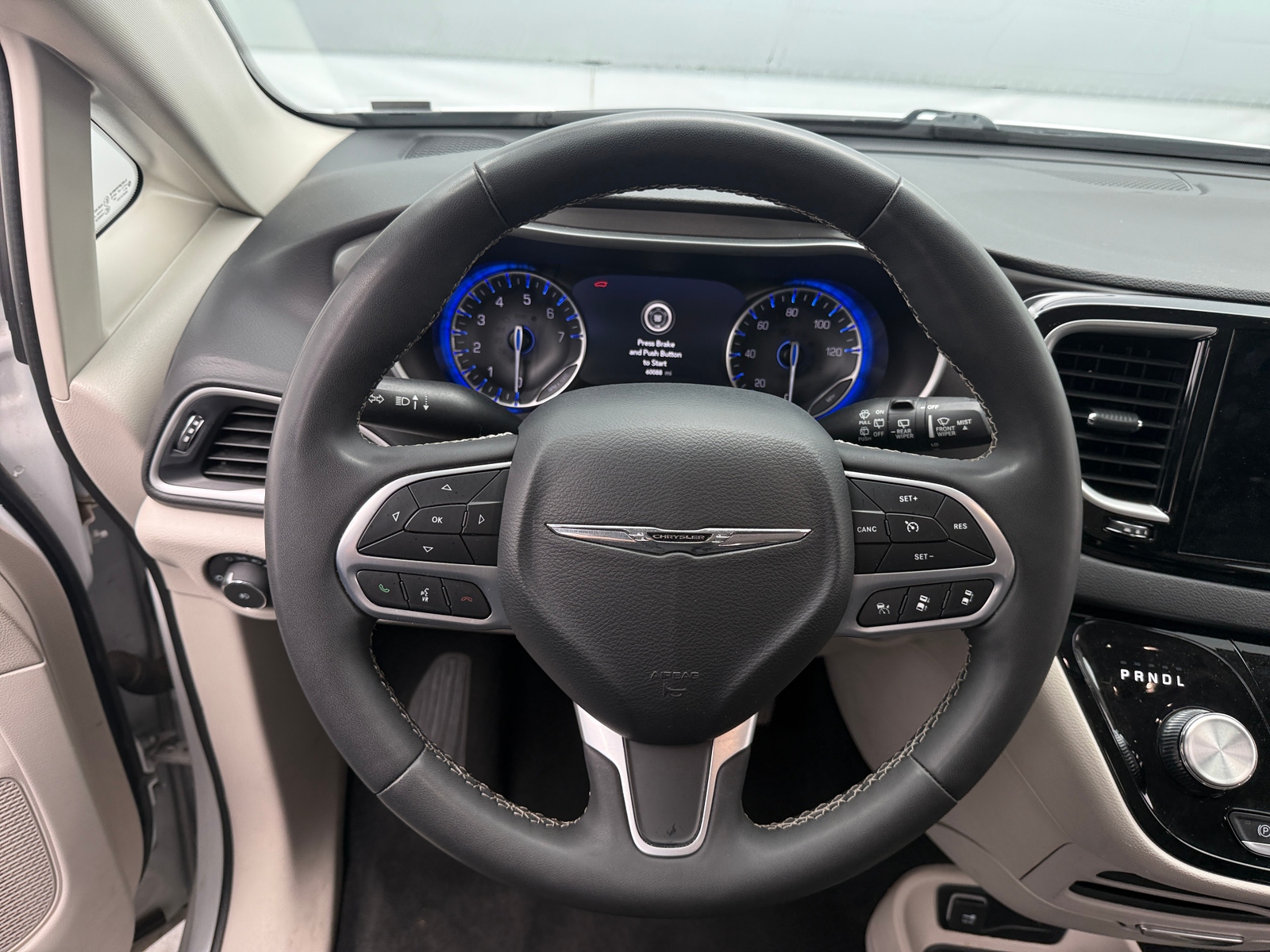 Thumbnail: 2024 Chrysler Pacifica - 4